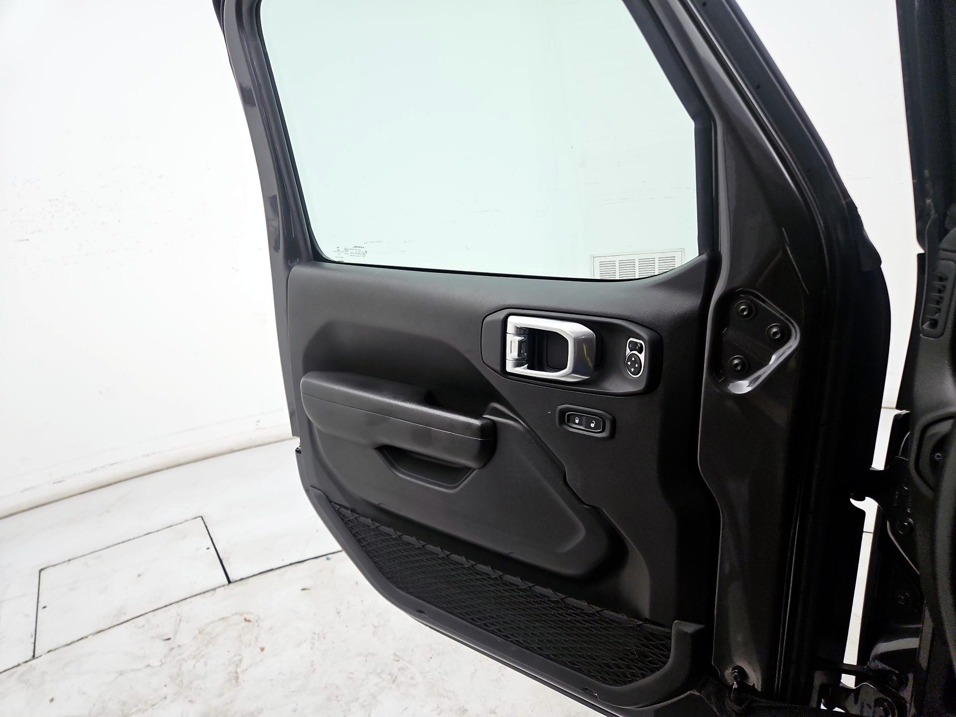 Thumbnail: 2021 Jeep Wrangler - 12