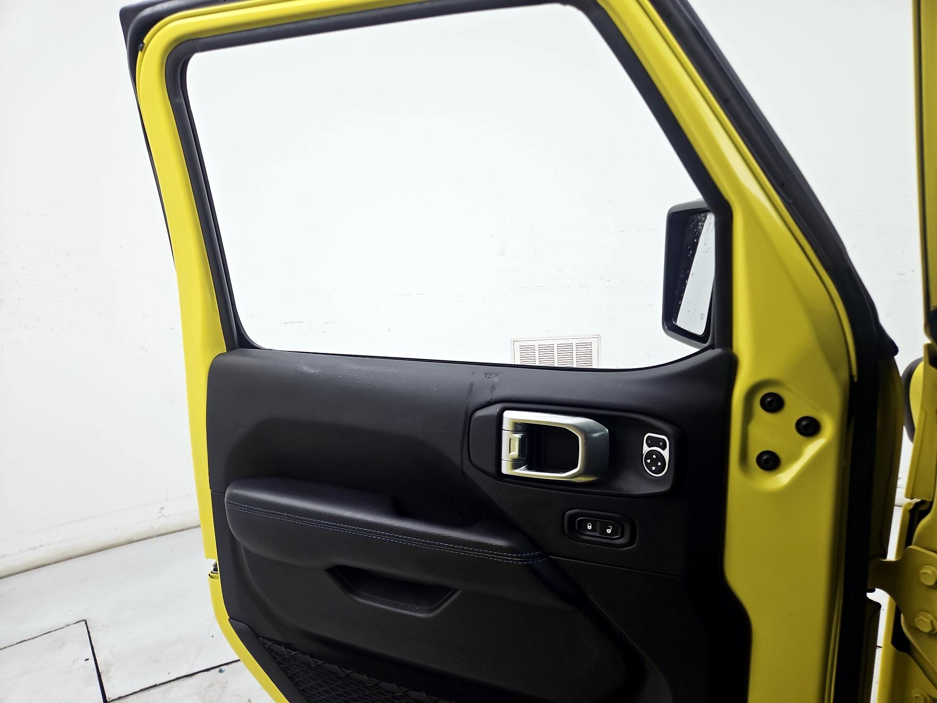 Thumbnail: 2022 Jeep Wrangler - 12