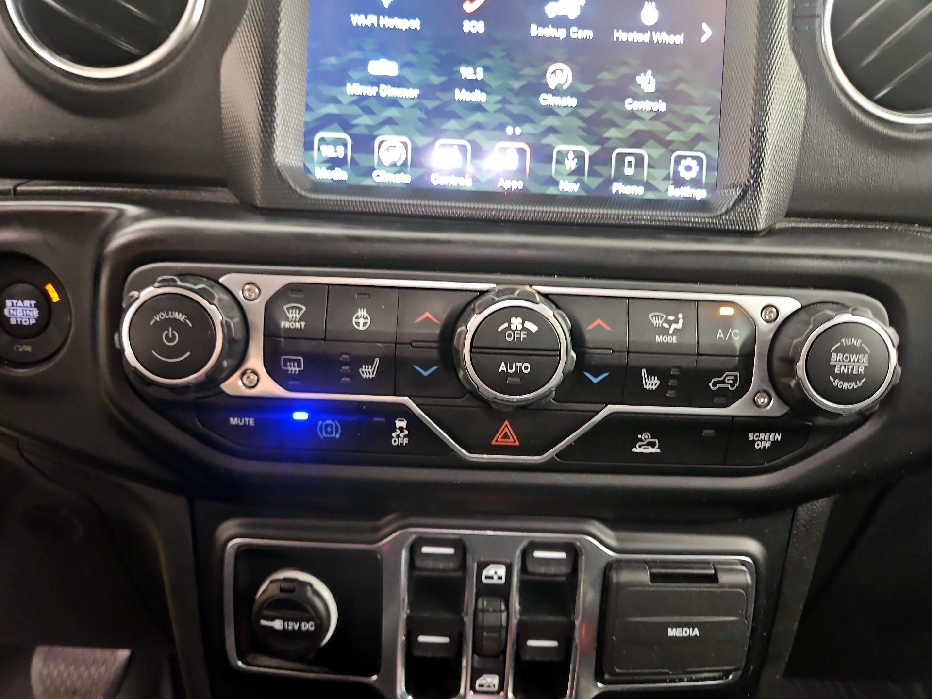 Thumbnail: 2022 Jeep Wrangler - 16