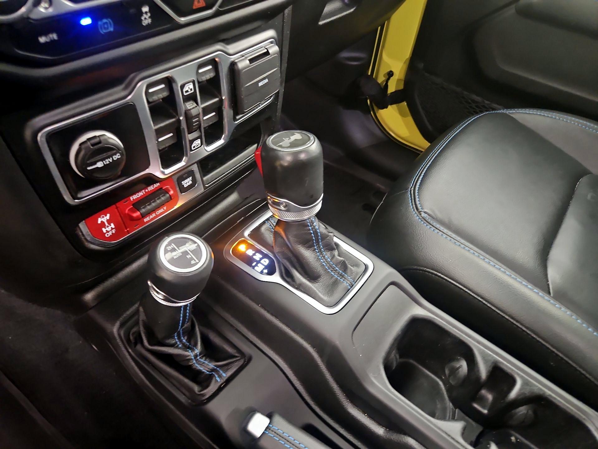 Thumbnail: 2022 Jeep Wrangler - 17