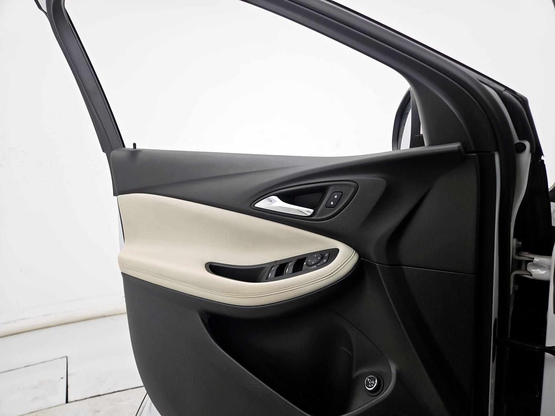 Thumbnail: 2022 Buick Encore GX - 12