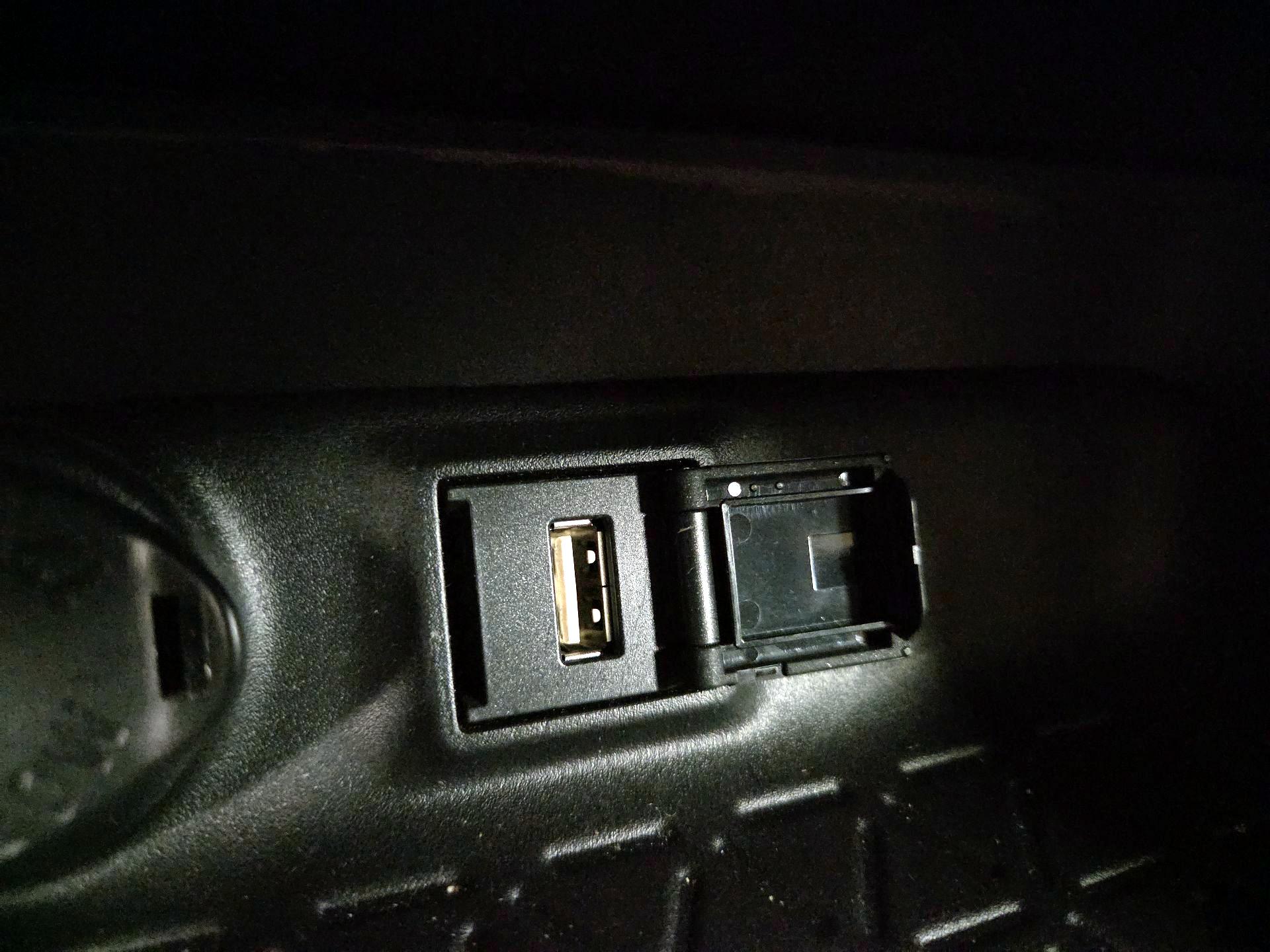 Thumbnail: 2020 Toyota RAV4 - 18