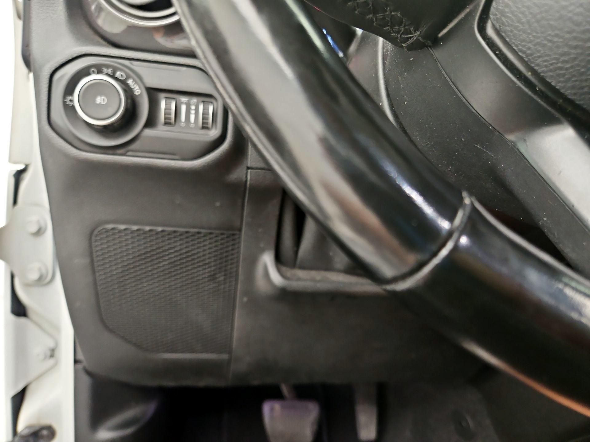 Thumbnail: 2021 Jeep Wrangler - 13