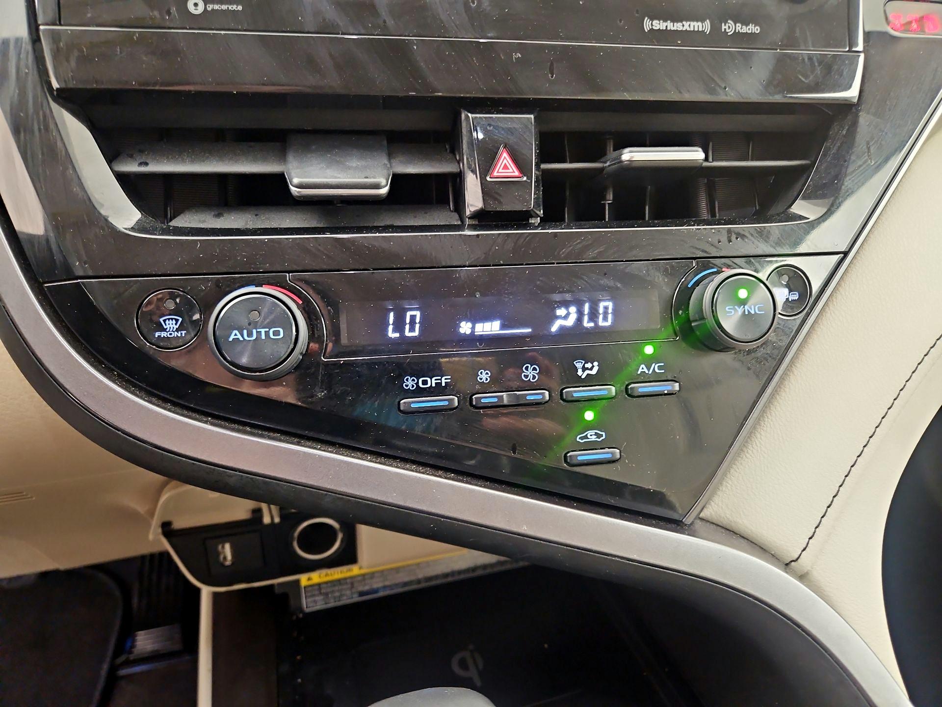 Thumbnail: 2021 Toyota Camry - 16