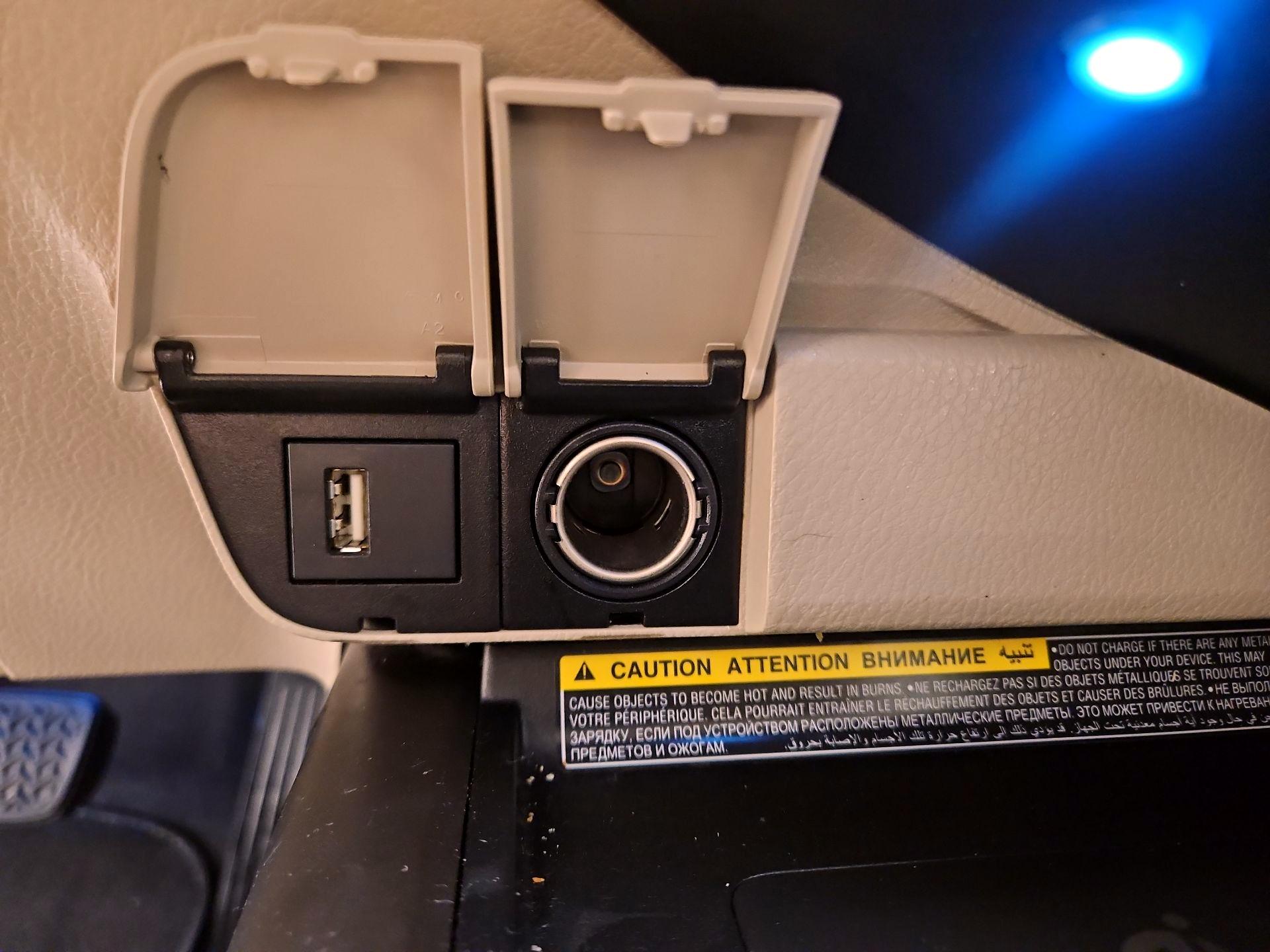 Thumbnail: 2021 Toyota Camry - 18