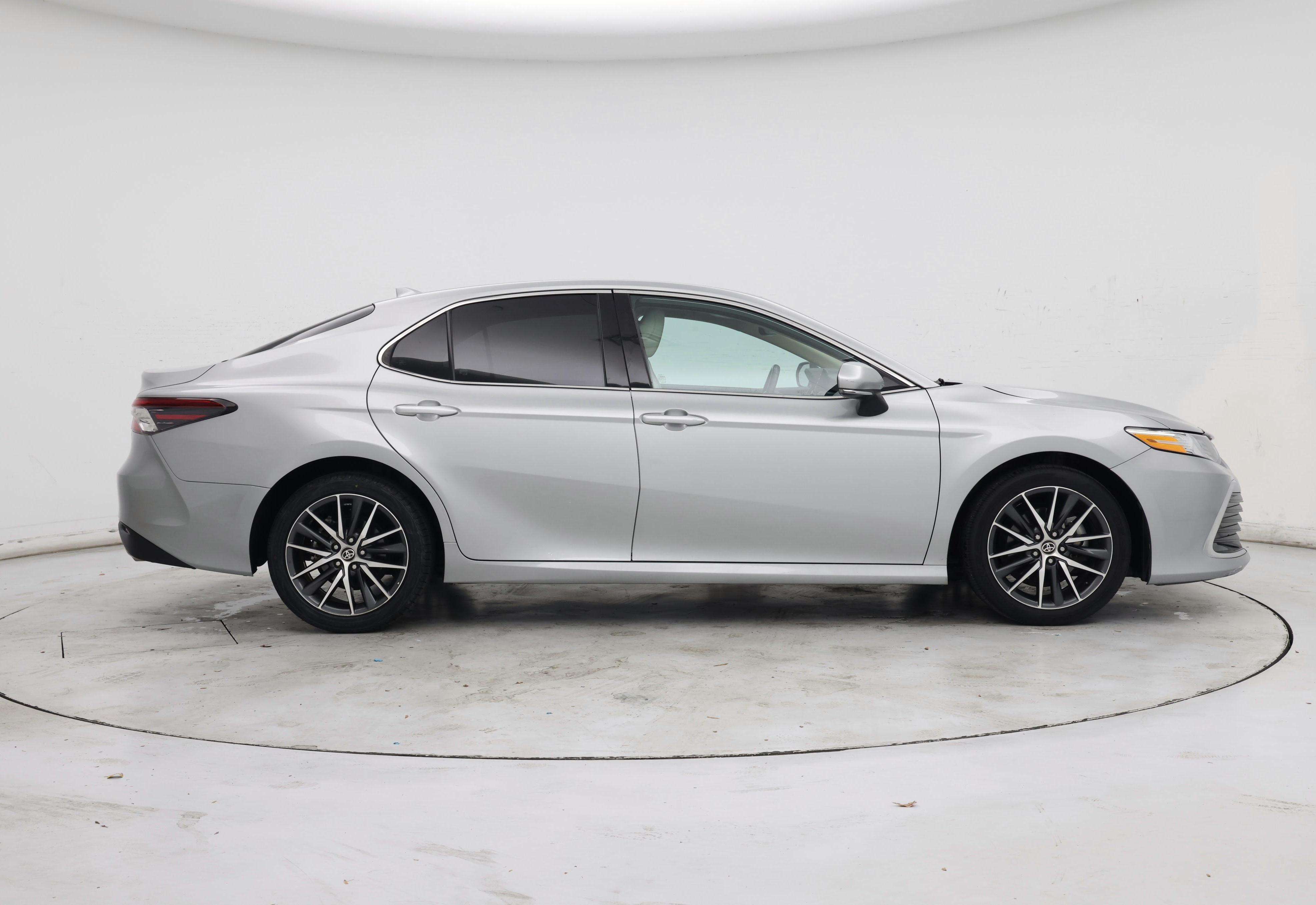 Thumbnail: 2021 Toyota Camry - 7