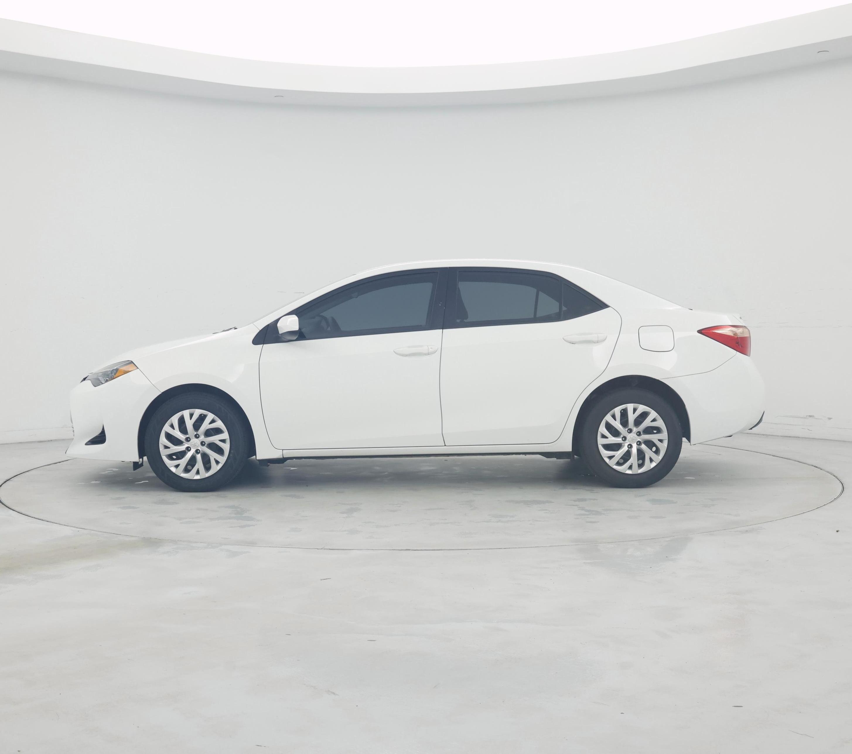 Thumbnail: 2018 Toyota Corolla - 3