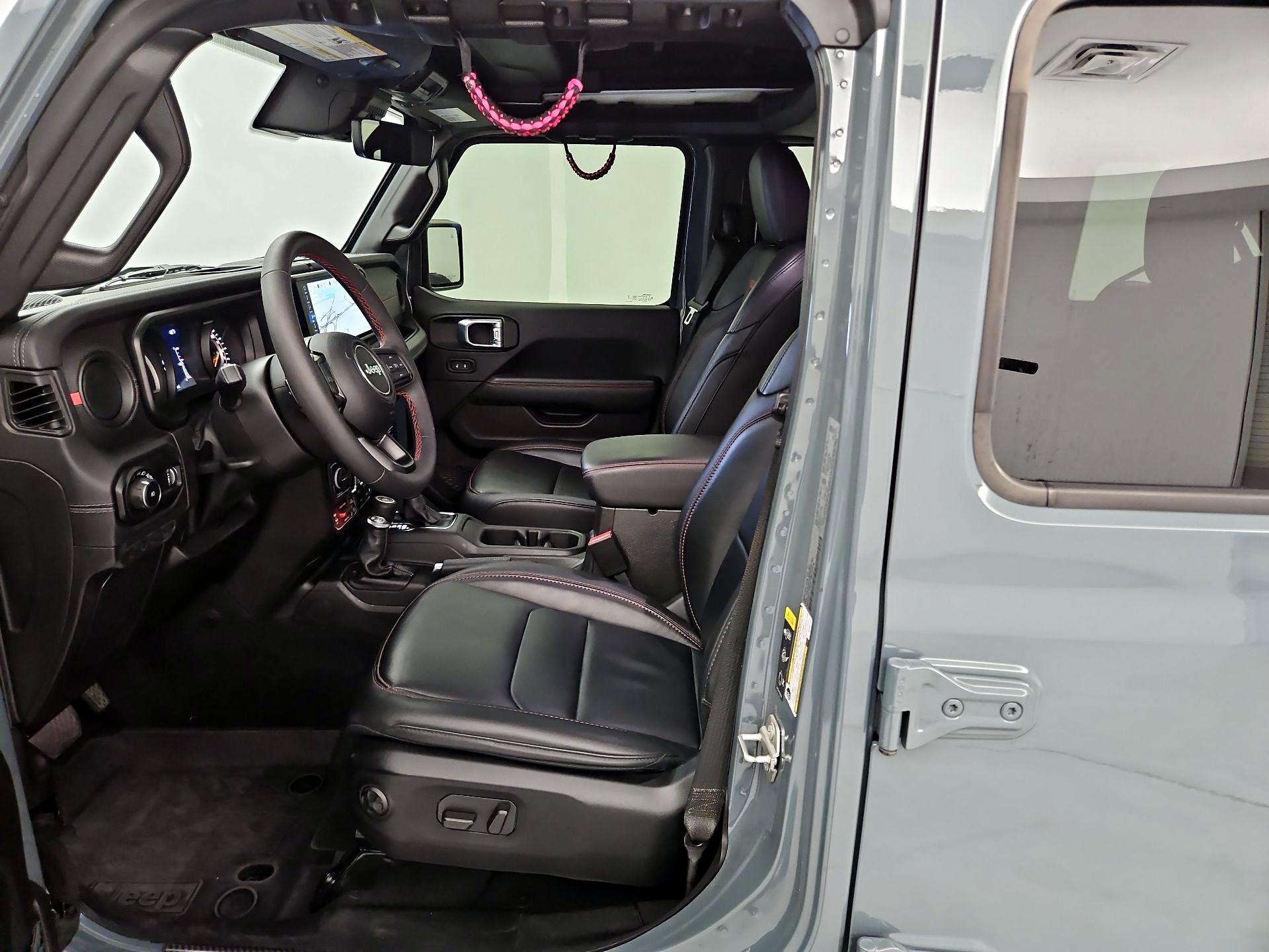 Thumbnail: 2024 Jeep Wrangler - 11