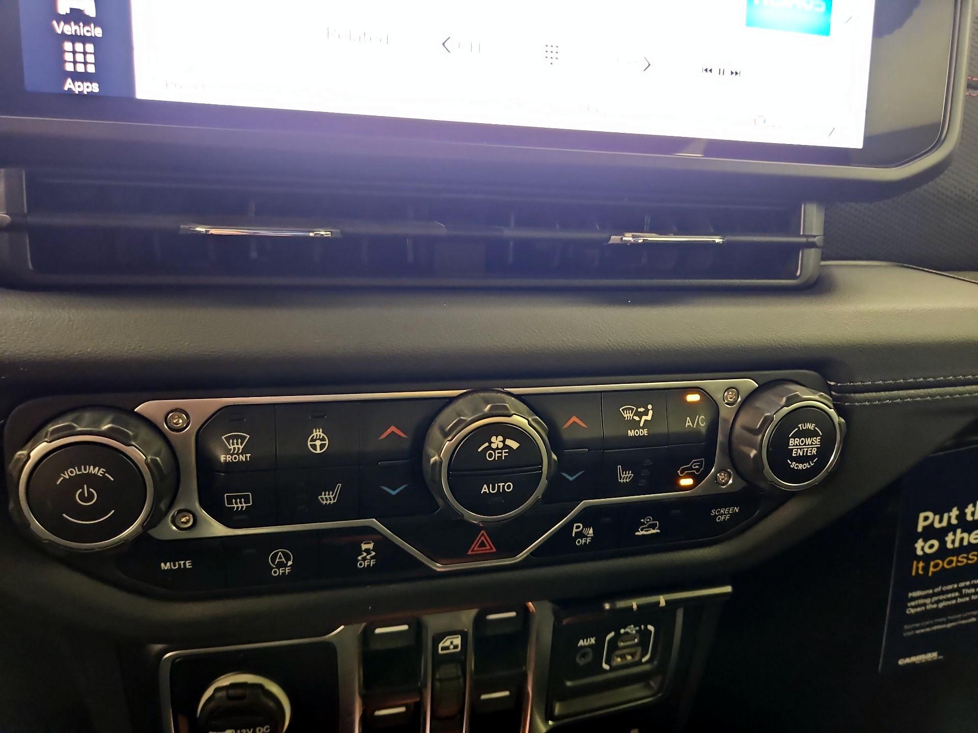 Thumbnail: 2024 Jeep Wrangler - 17