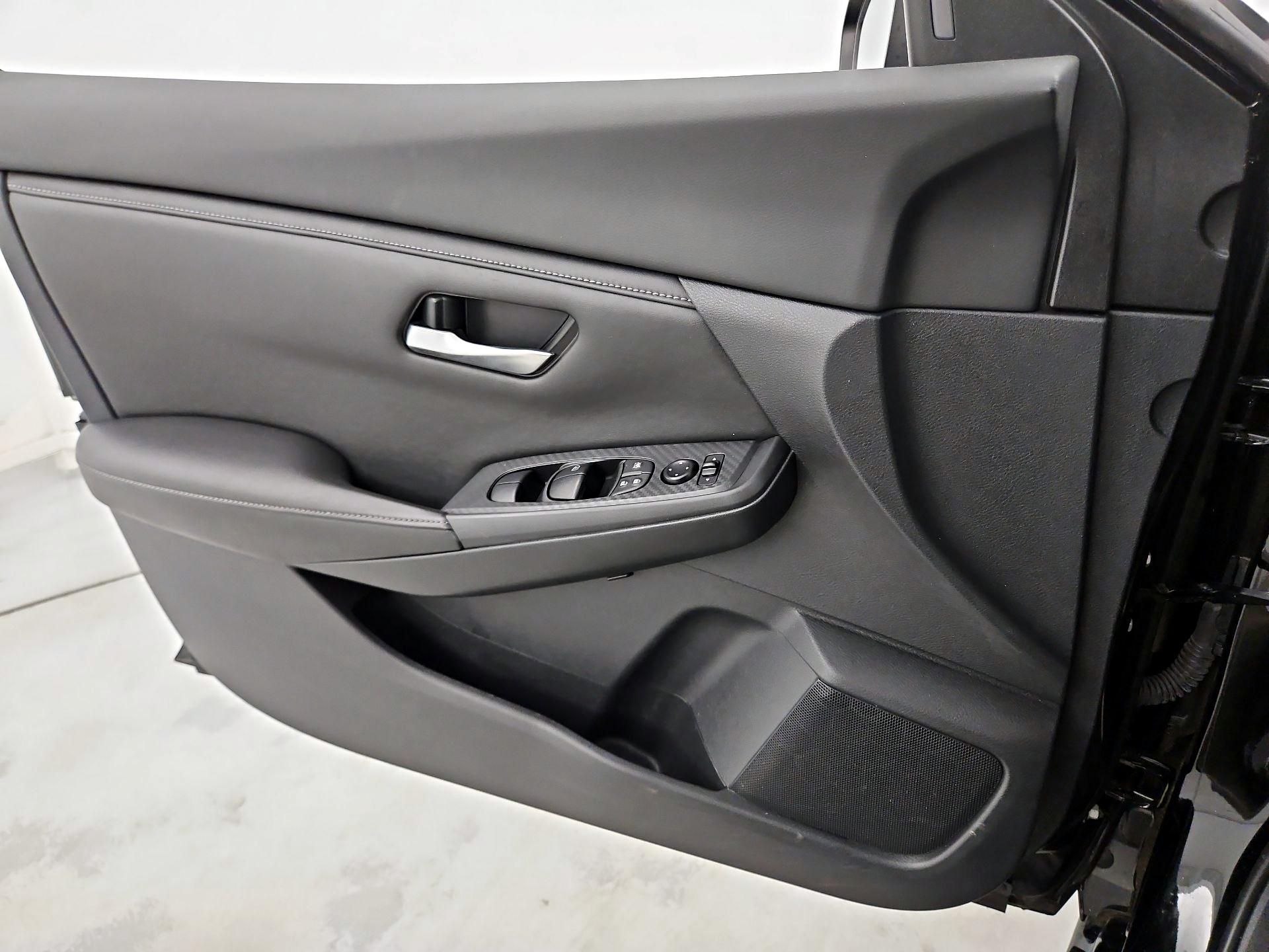 Thumbnail: 2022 Nissan Sentra - 12