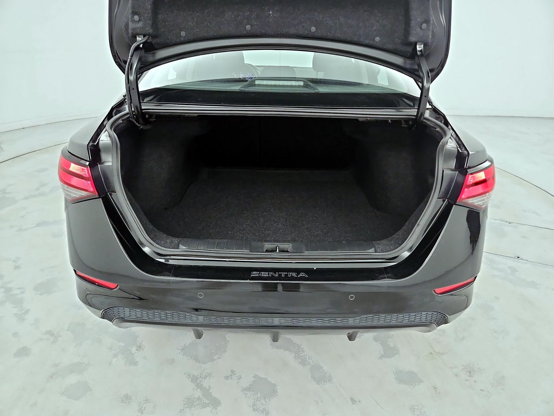 Thumbnail: 2022 Nissan Sentra - 20