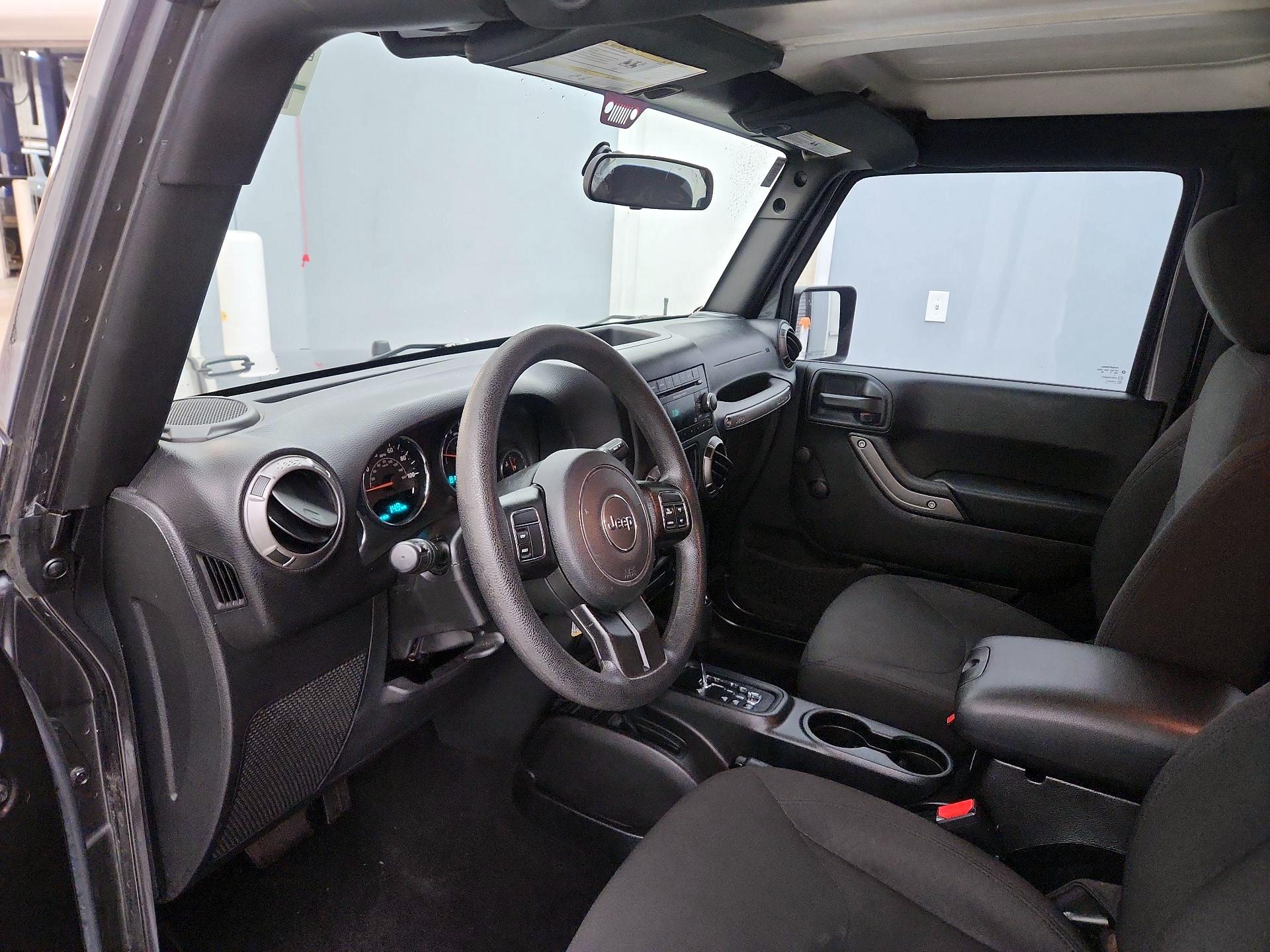 Thumbnail: 2016 Jeep Wrangler - 9