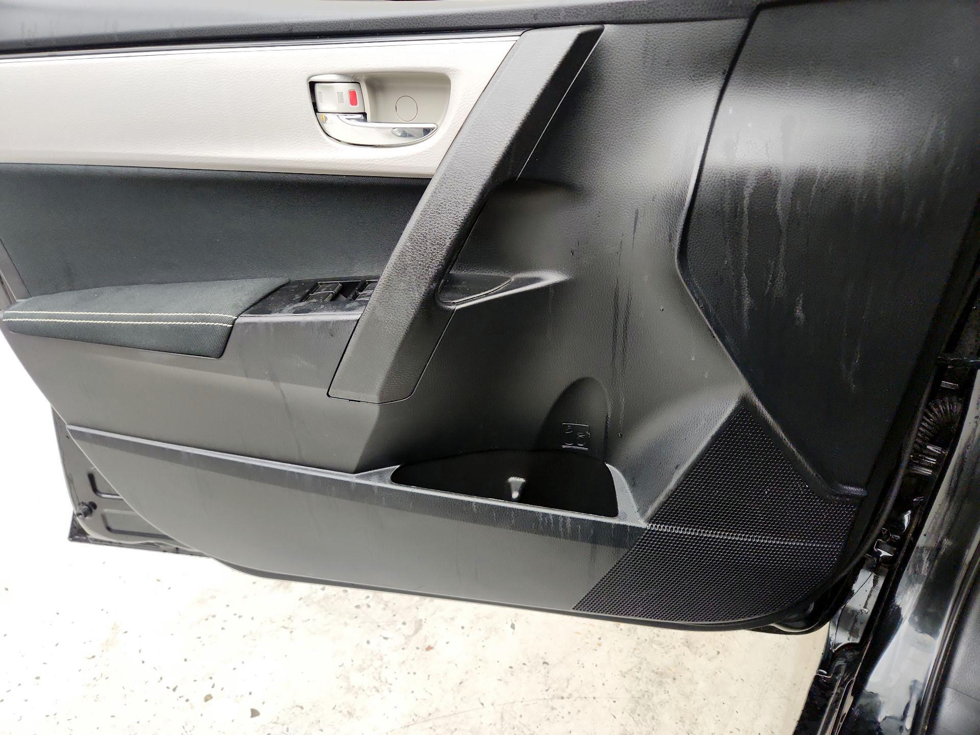 Thumbnail: 2017 Toyota Corolla - 12