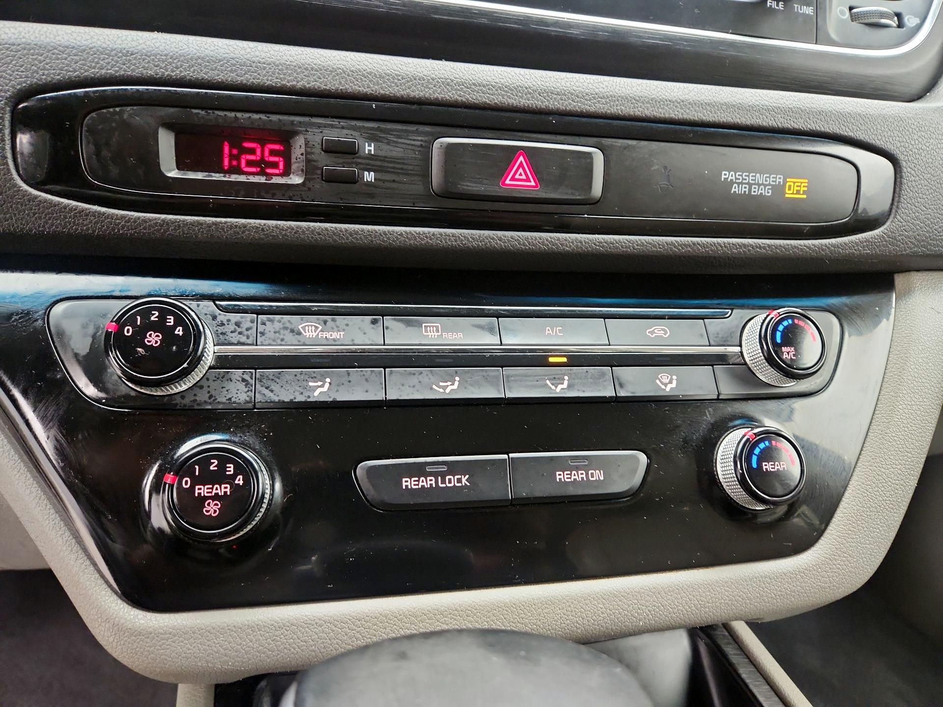 Thumbnail: 2017 Kia Sedona - 16