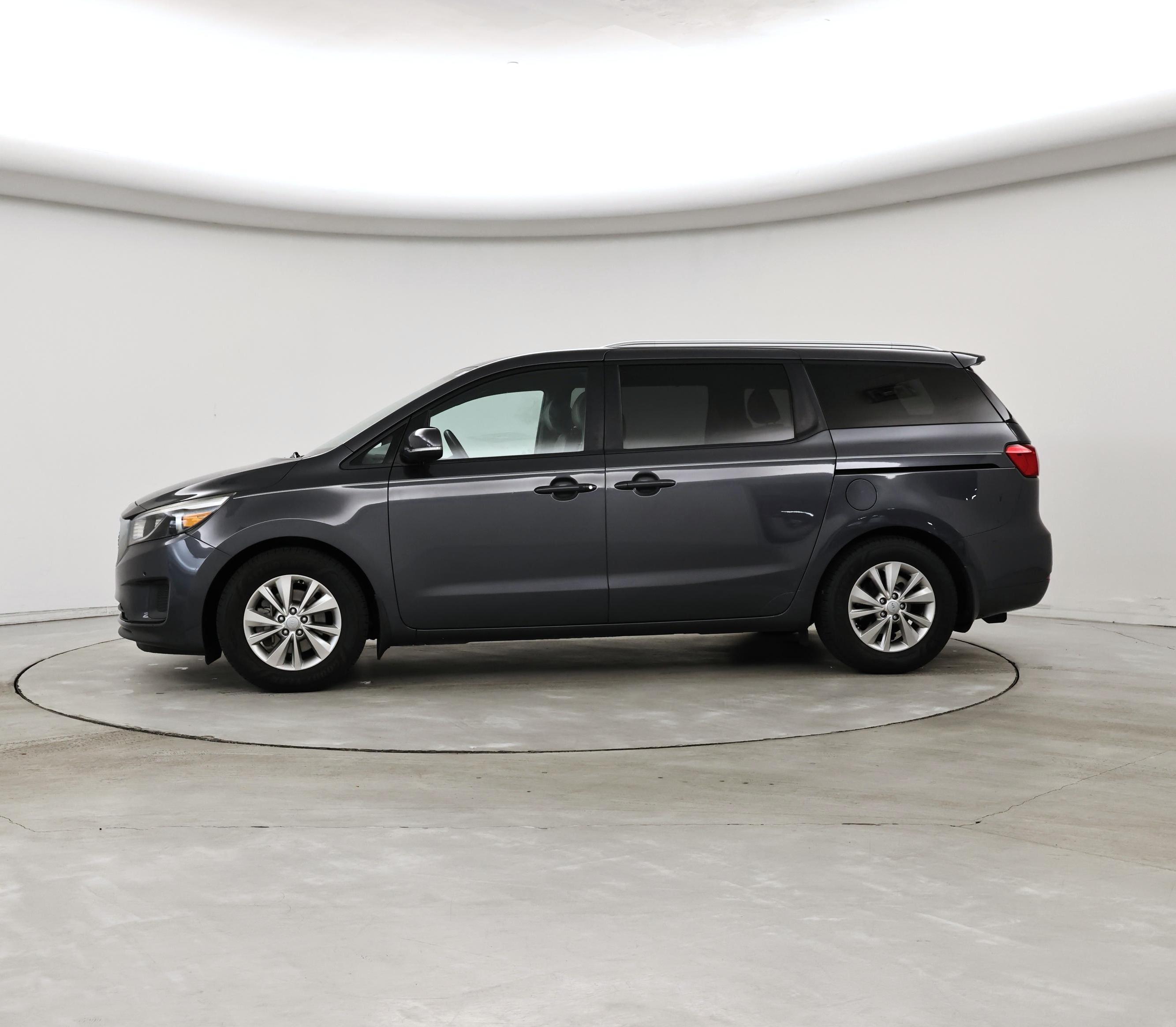 Thumbnail: 2017 Kia Sedona - 3