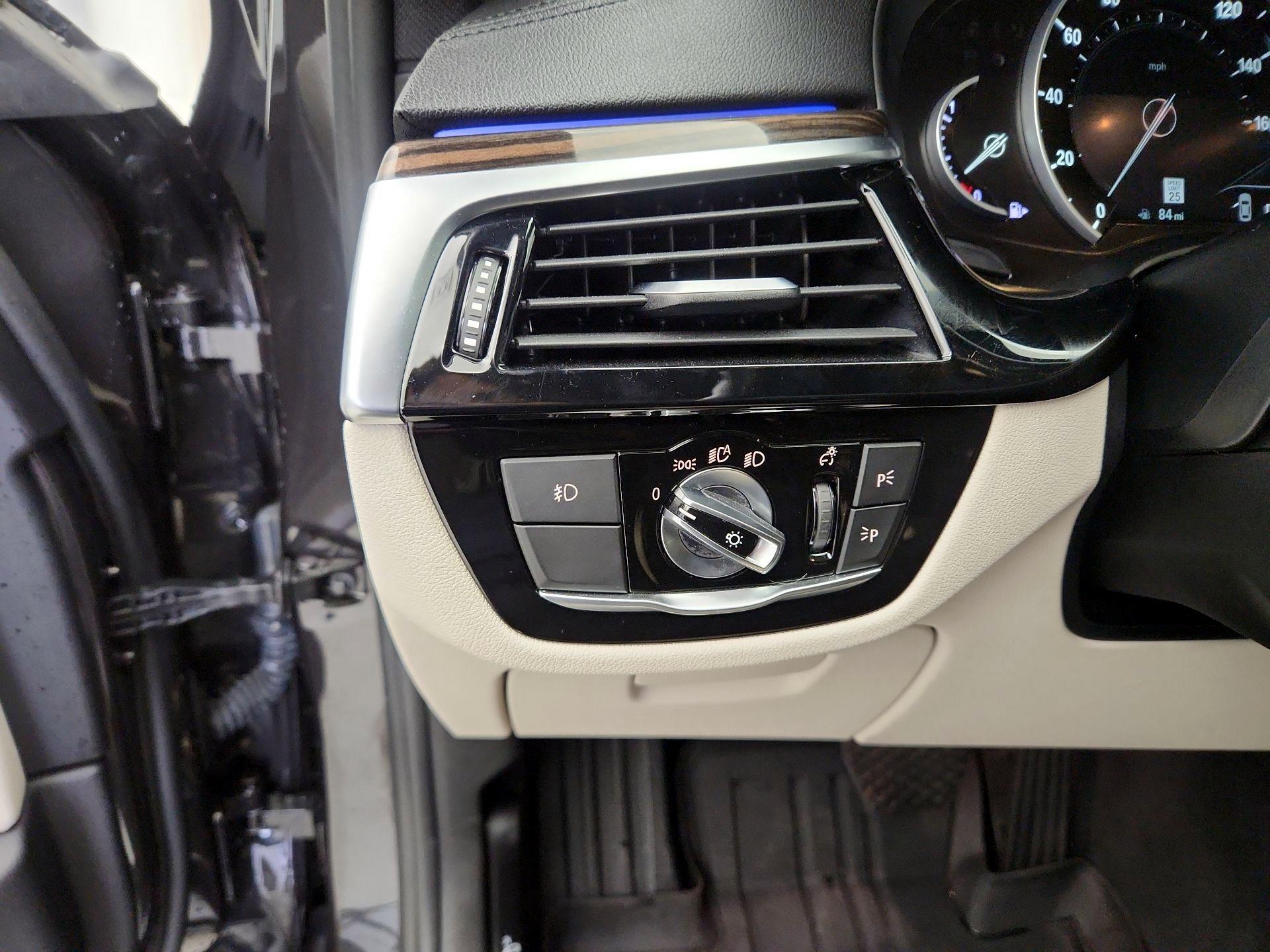 Thumbnail: 2017 BMW 5 Series - 13