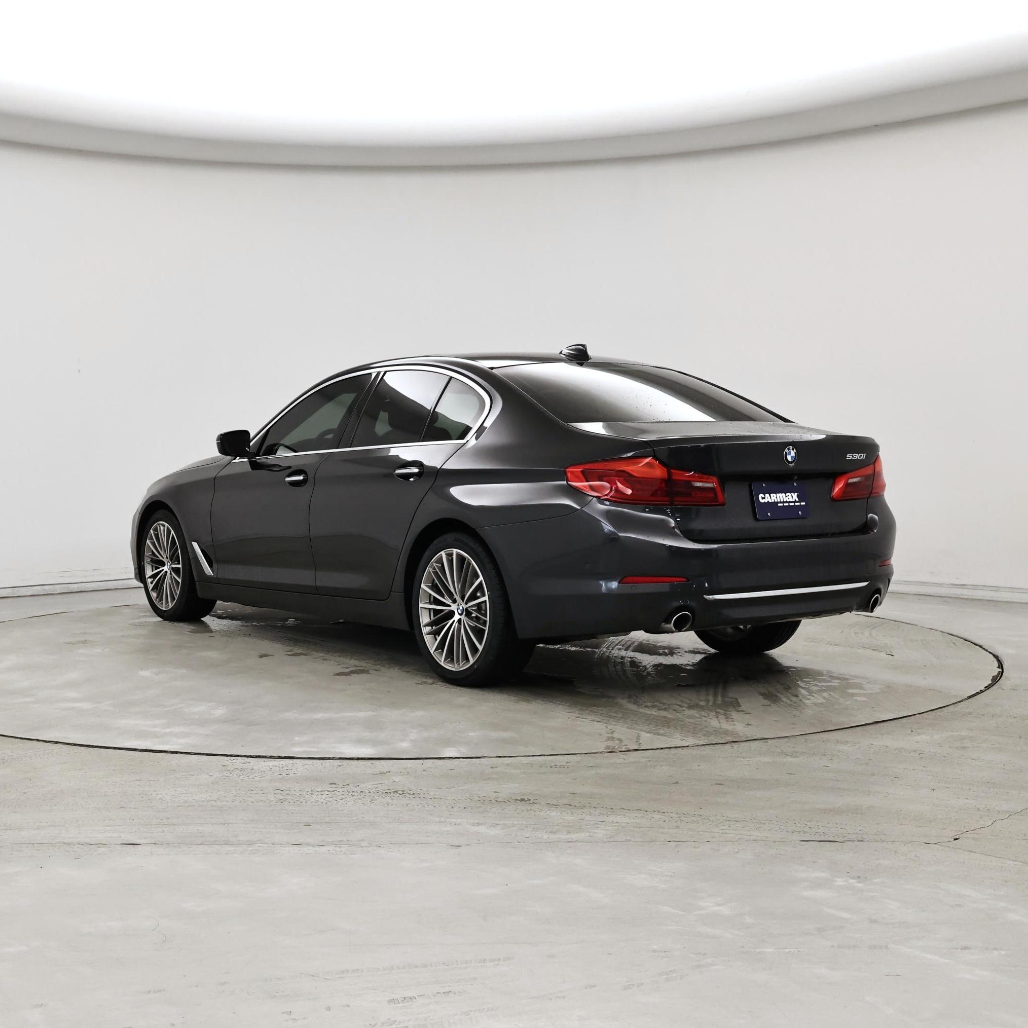 Thumbnail: 2017 BMW 5 Series - 2