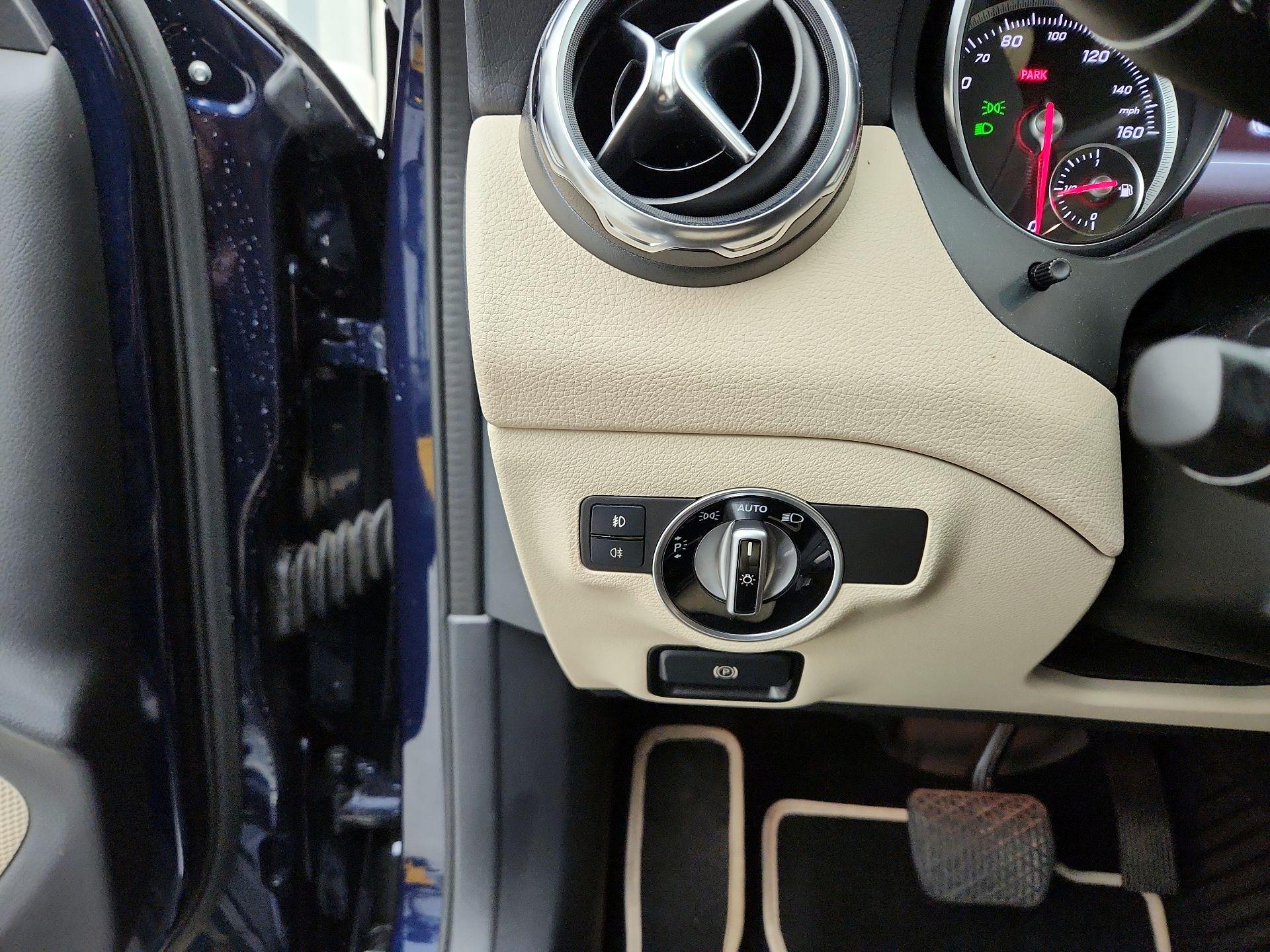 Thumbnail: 2018 Mercedes-Benz GLA - 13