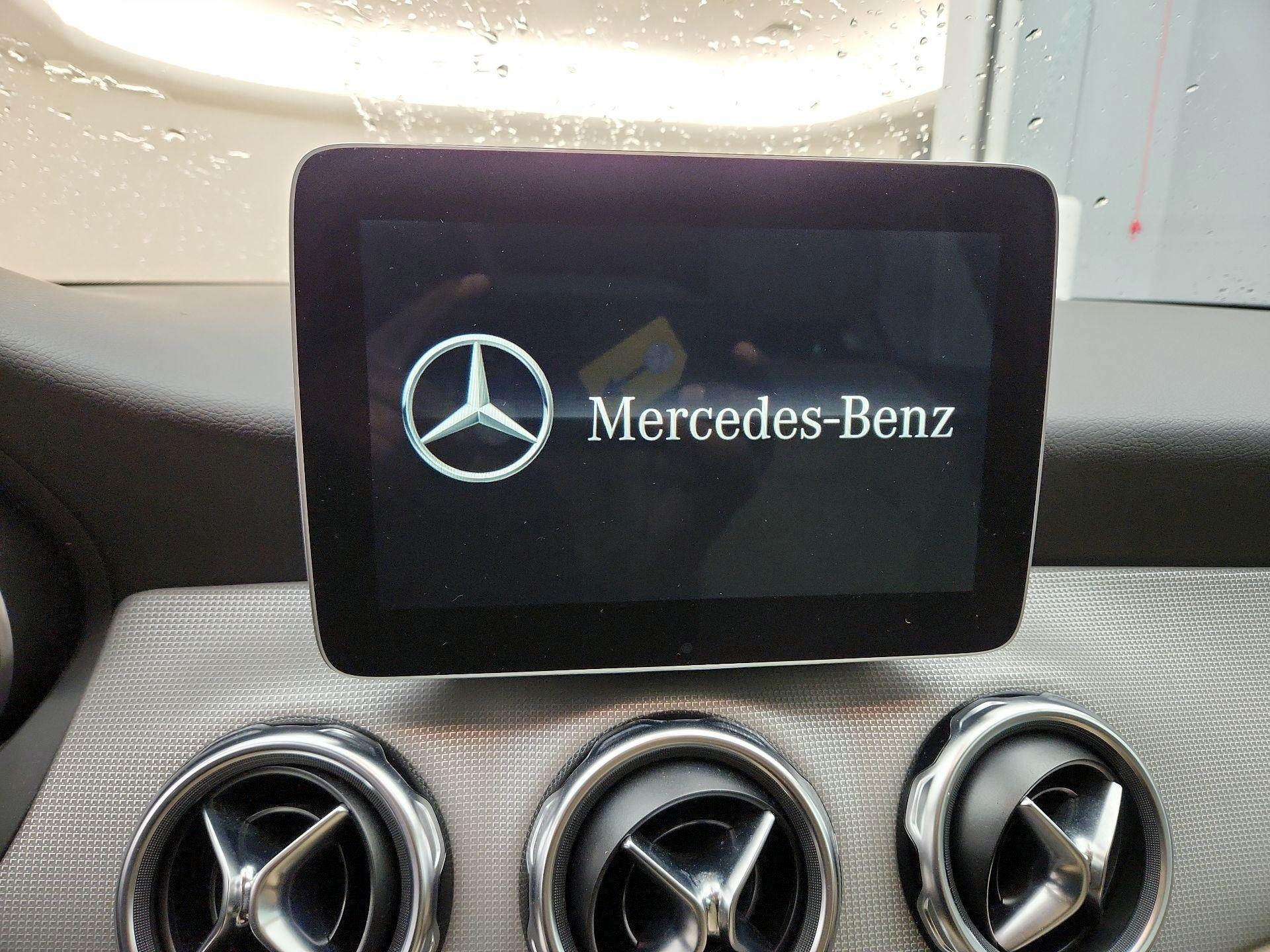 Thumbnail: 2018 Mercedes-Benz GLA - 15