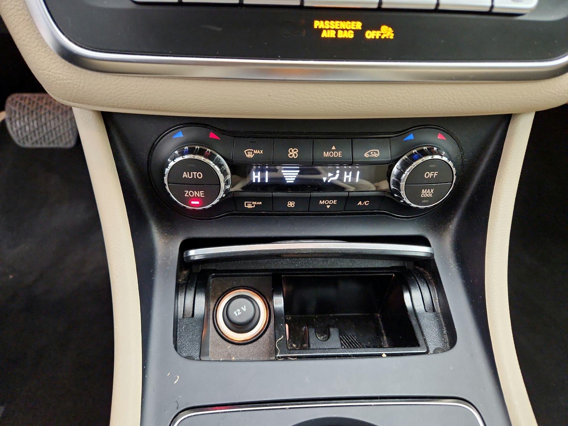 Thumbnail: 2018 Mercedes-Benz GLA - 16