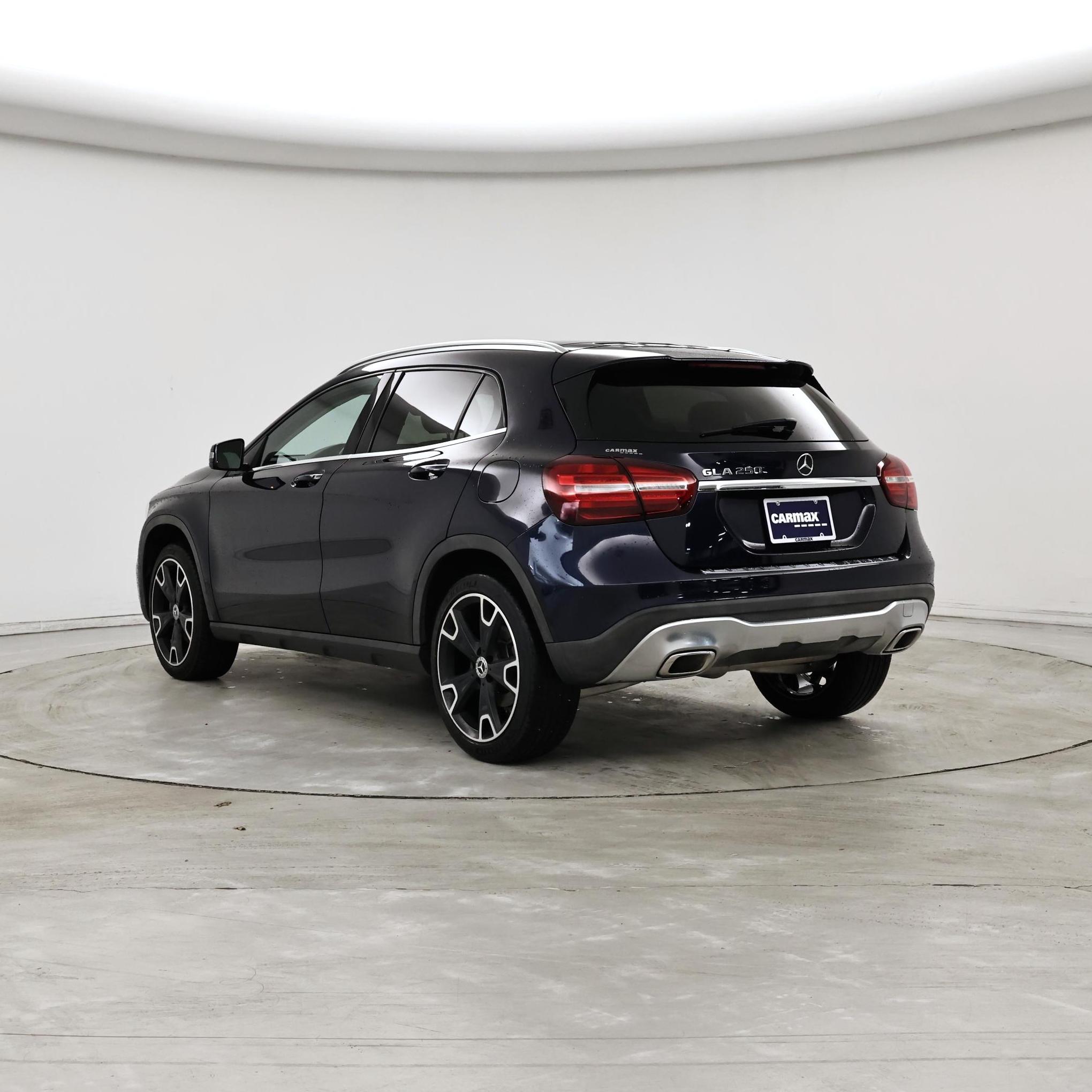 Thumbnail: 2018 Mercedes-Benz GLA - 2