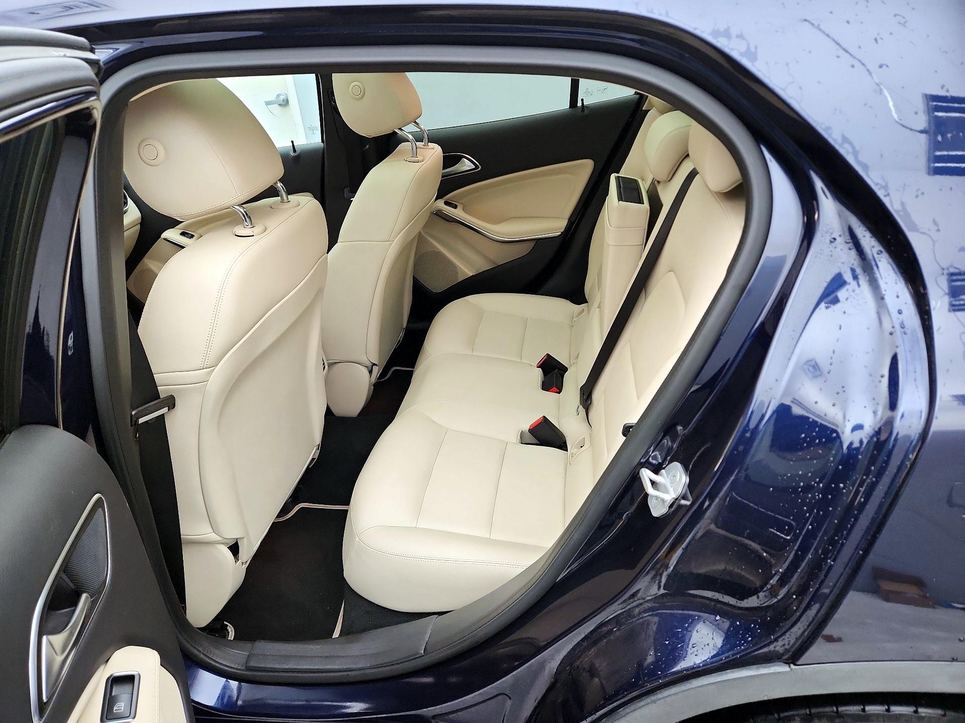 Thumbnail: 2018 Mercedes-Benz GLA - 20