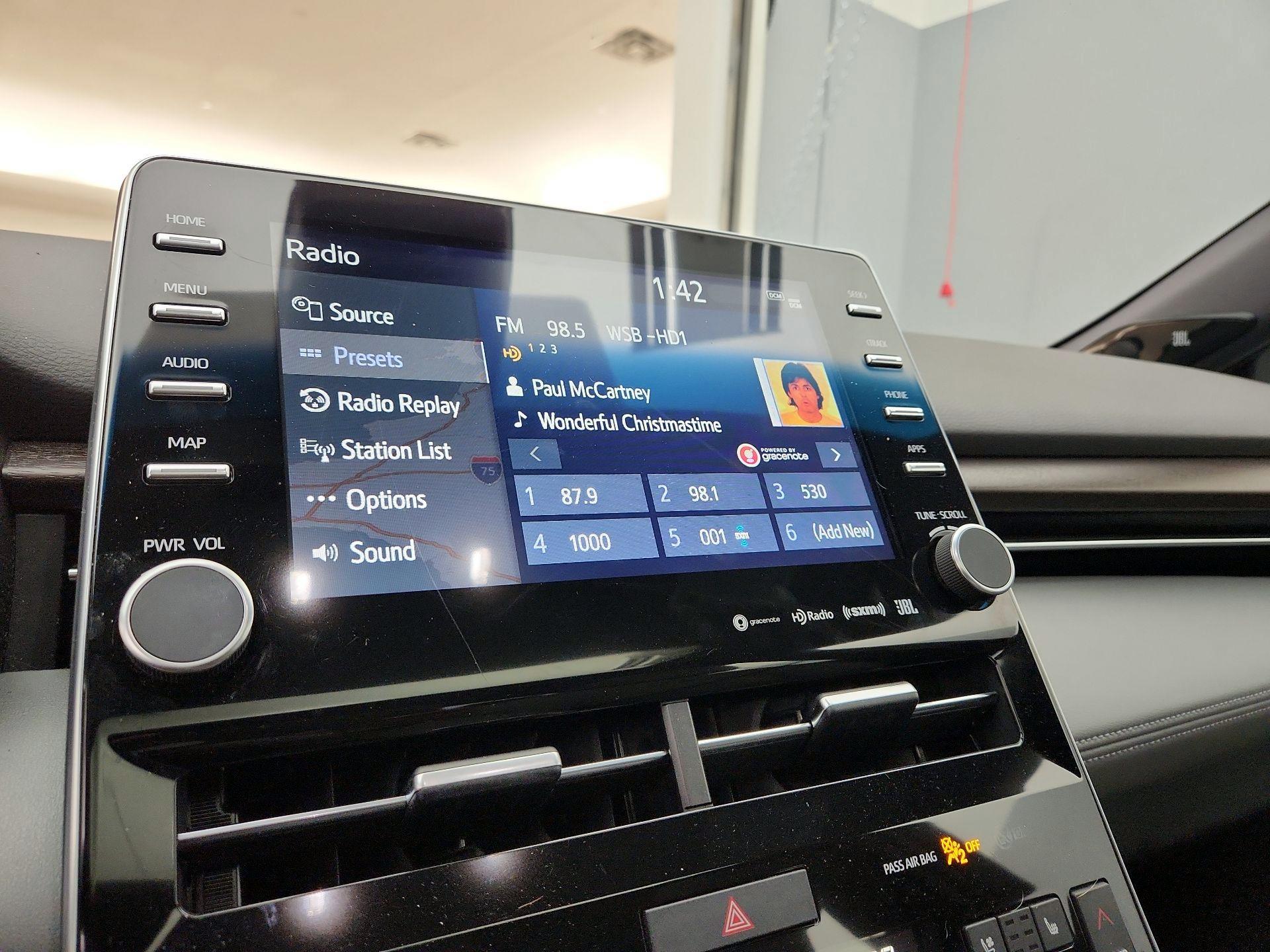 Thumbnail: 2019 Toyota Avalon - 16