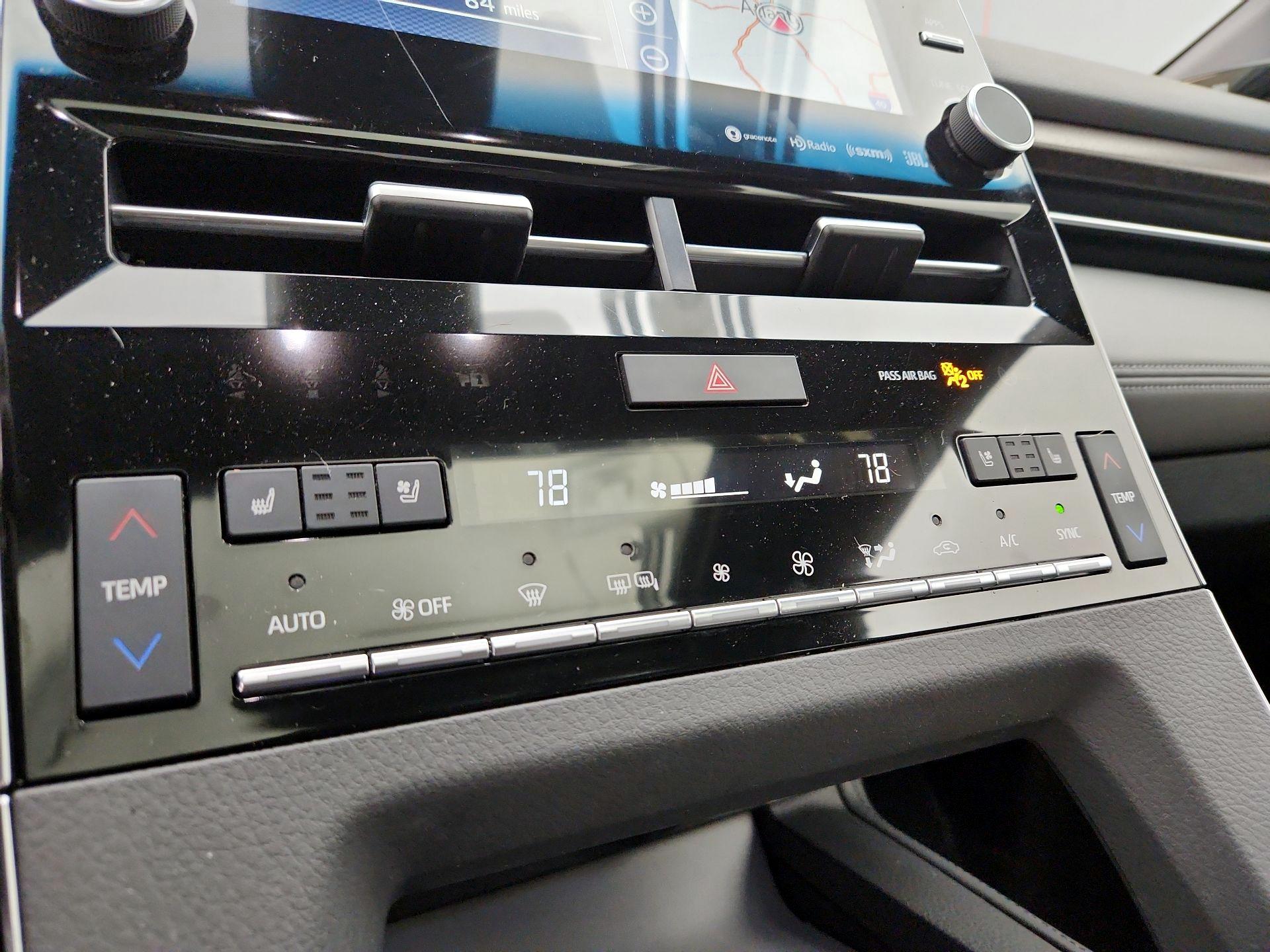 Thumbnail: 2019 Toyota Avalon - 17