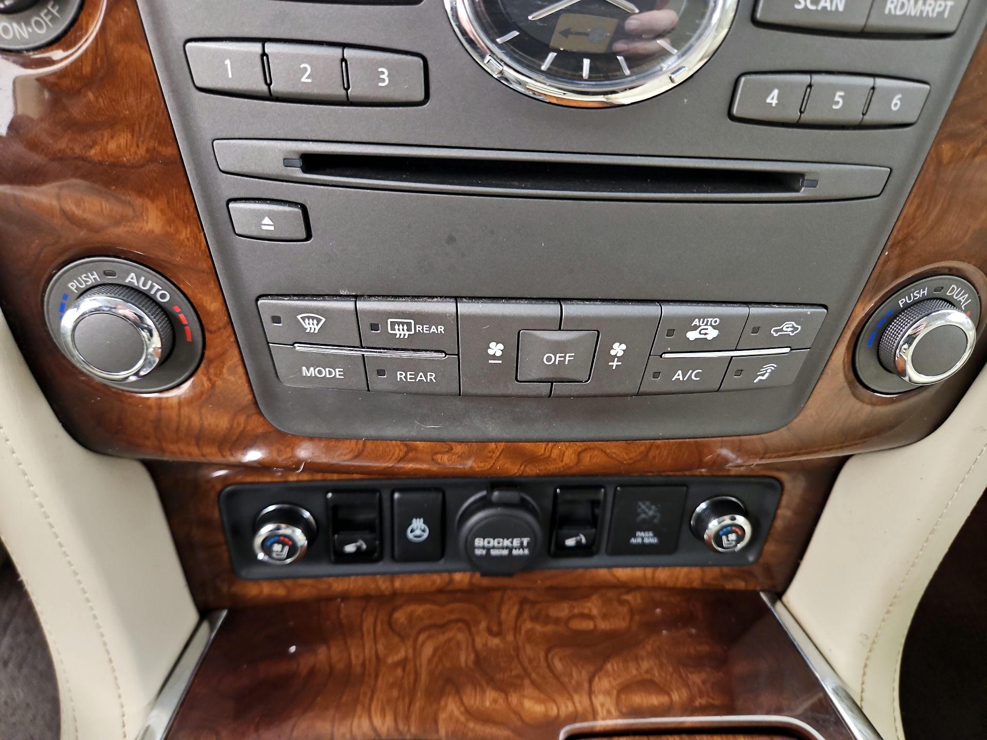 Thumbnail: 2017 INFINITI QX80 - 17