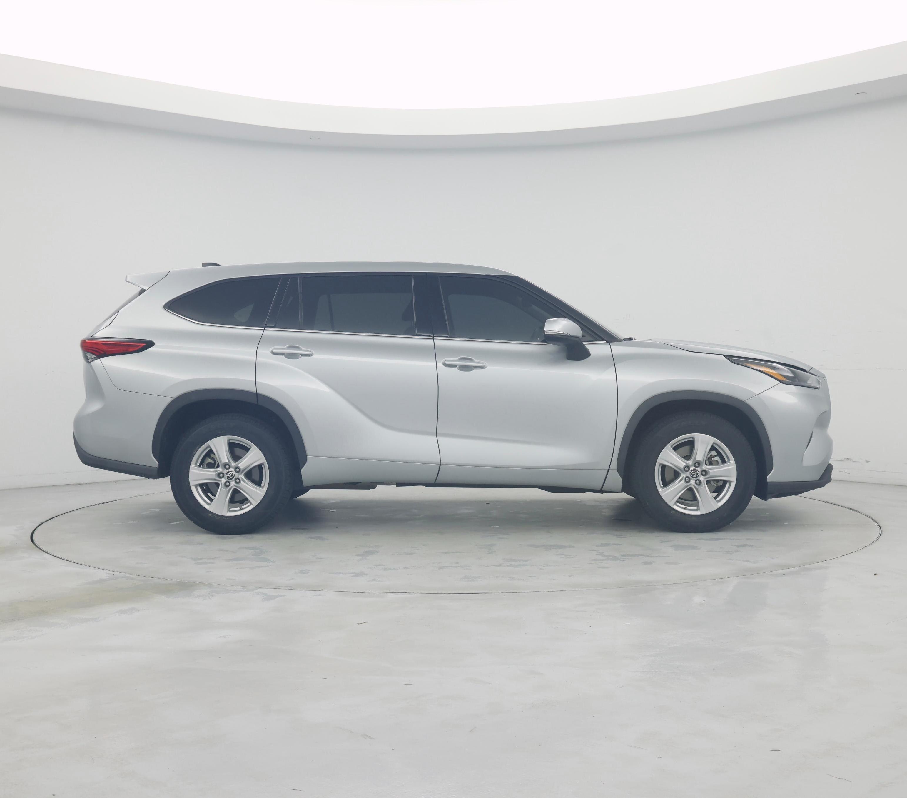Thumbnail: 2022 Toyota Highlander - 7