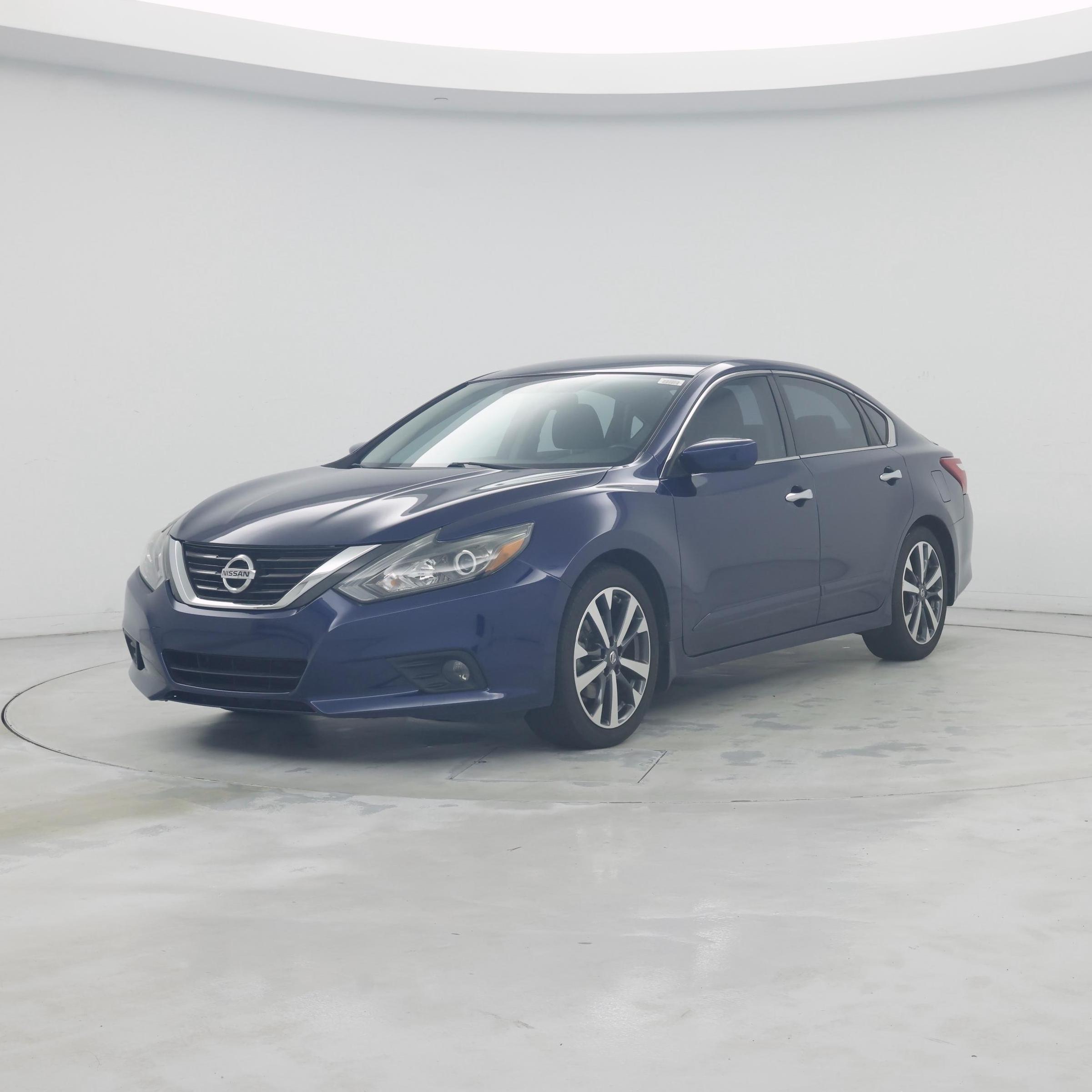Thumbnail: 2017 Nissan Altima - 4