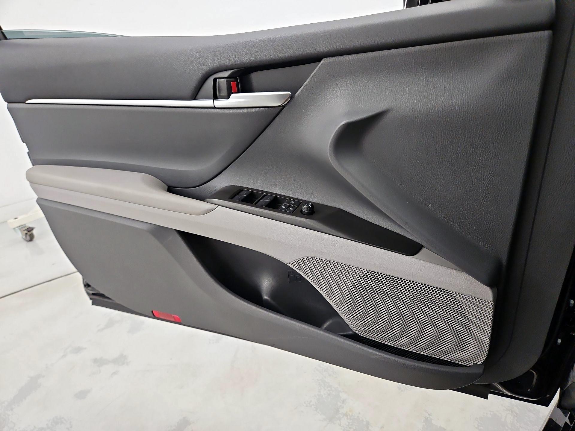 Thumbnail: 2024 Toyota Camry - 12