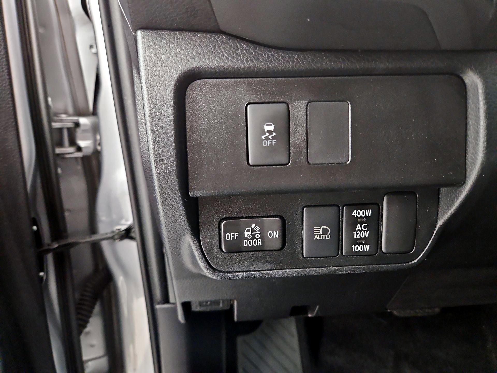 Thumbnail: 2021 Toyota Tacoma - 13