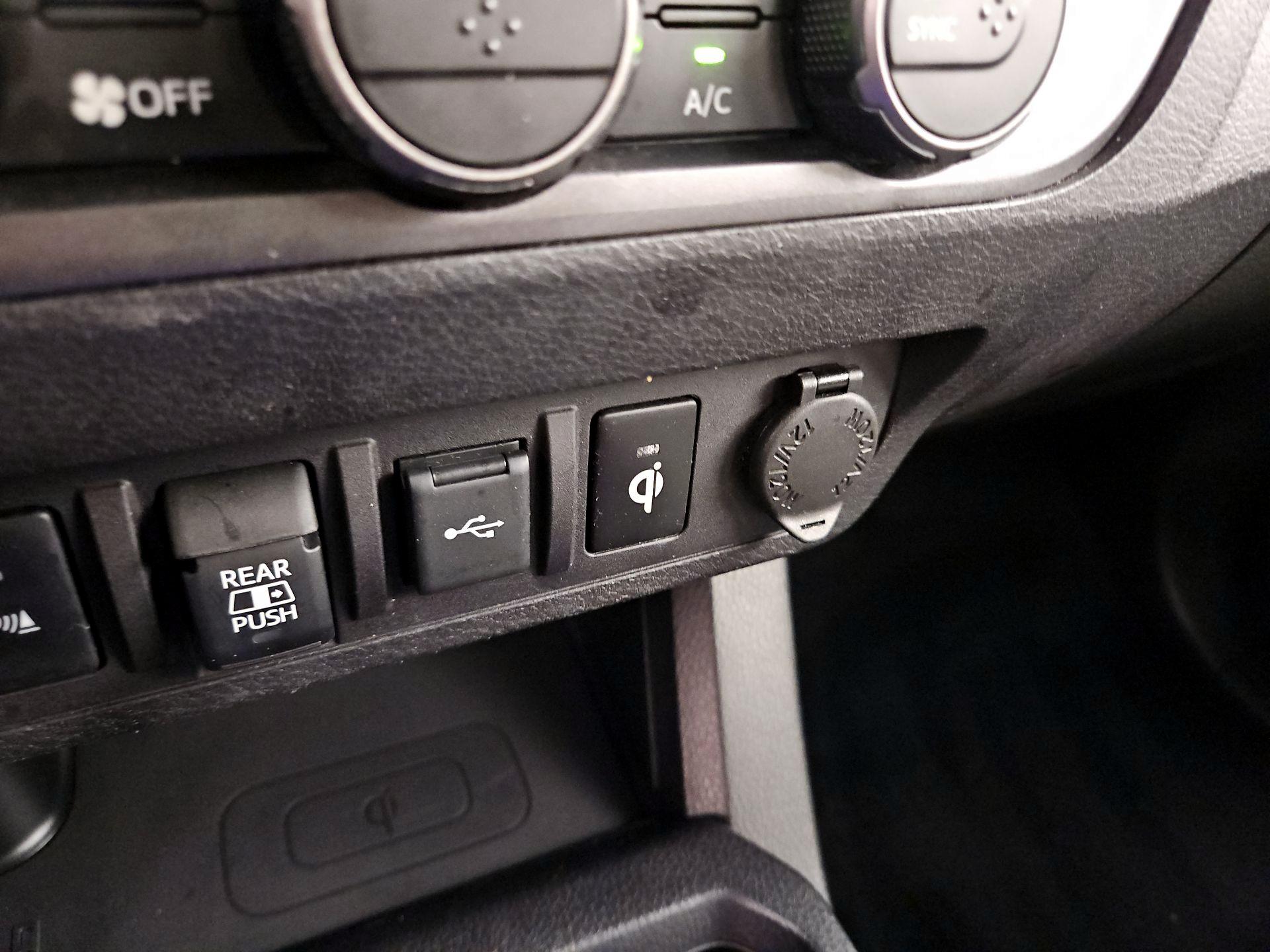 Thumbnail: 2021 Toyota Tacoma - 18