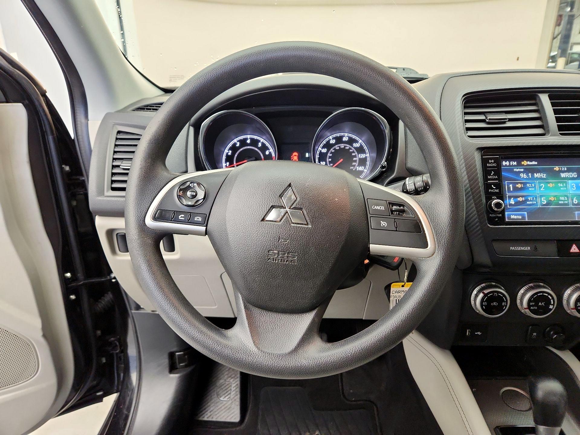 Thumbnail: 2020 Mitsubishi Outlander Sport - 10