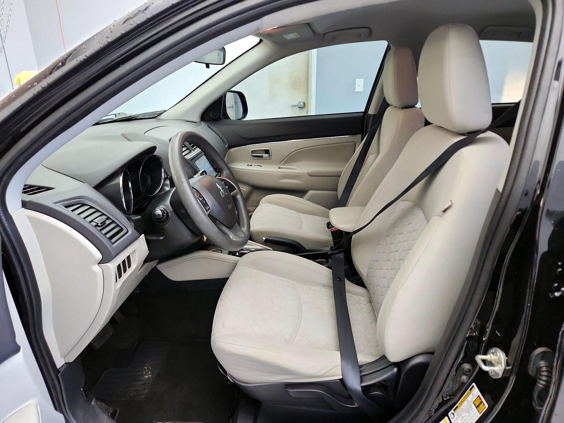 Thumbnail: 2020 Mitsubishi Outlander Sport - 11