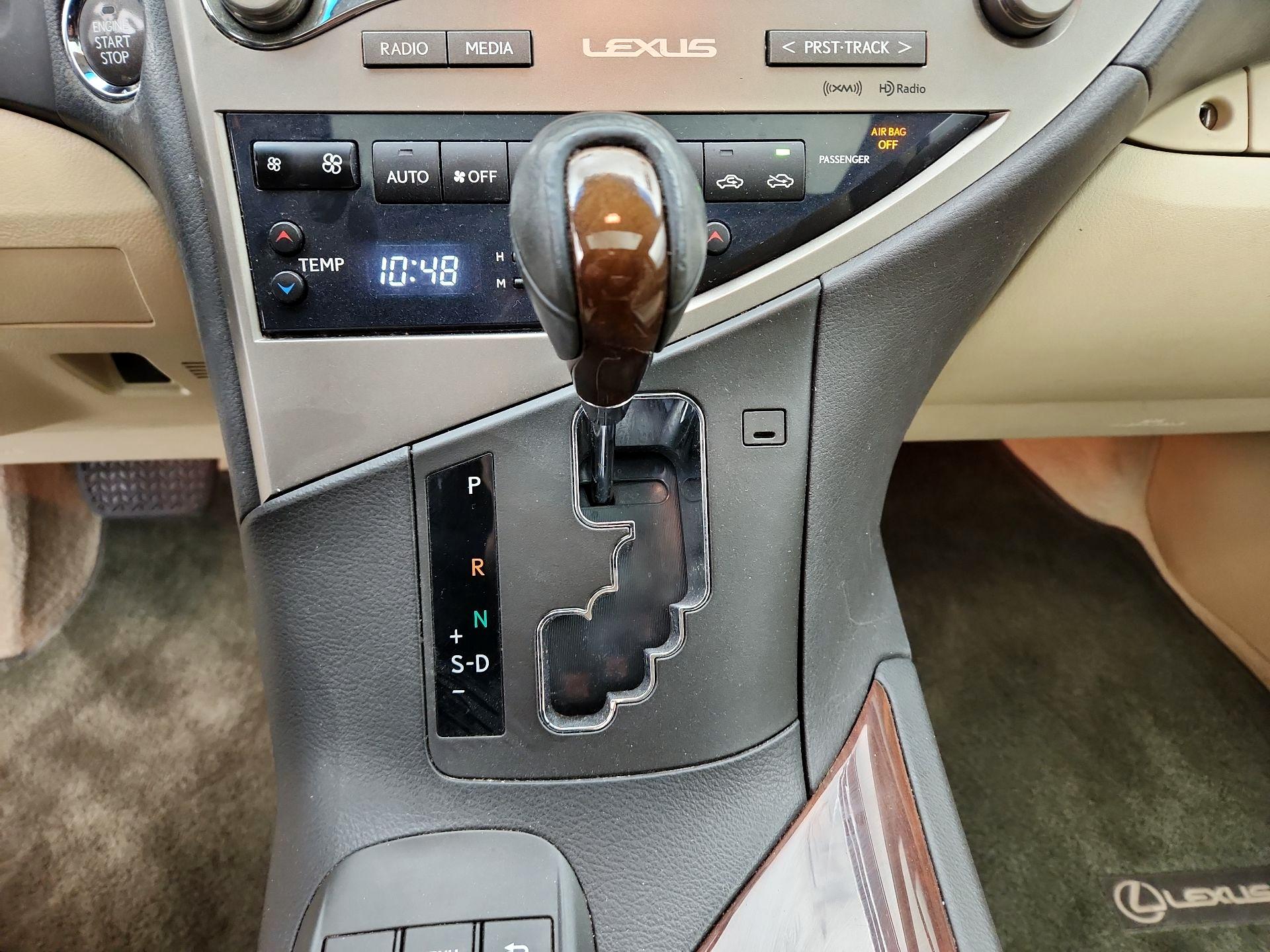 Thumbnail: 2015 Lexus RX - 17