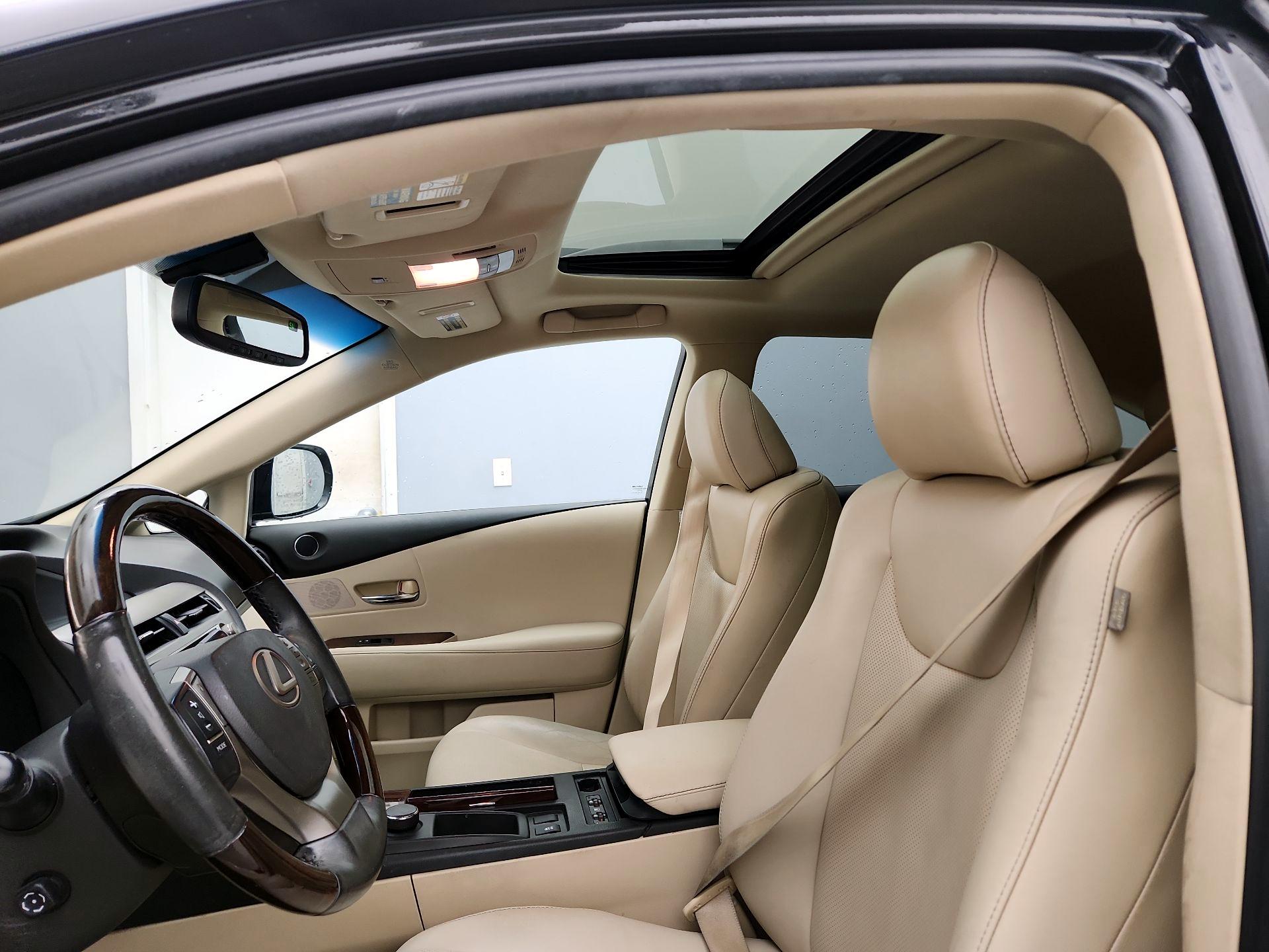 Thumbnail: 2015 Lexus RX - 18