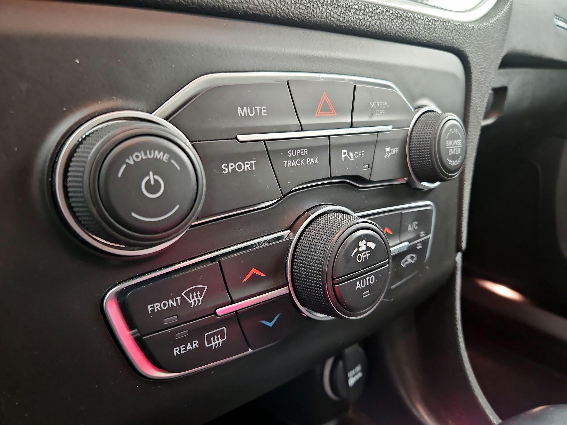 Thumbnail: 2022 Dodge Charger - 16