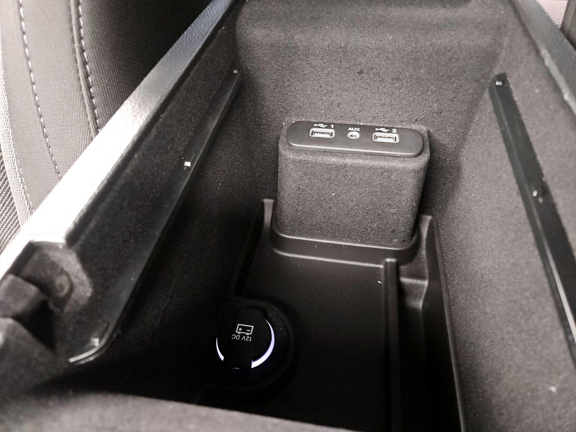 Thumbnail: 2022 Dodge Charger - 18