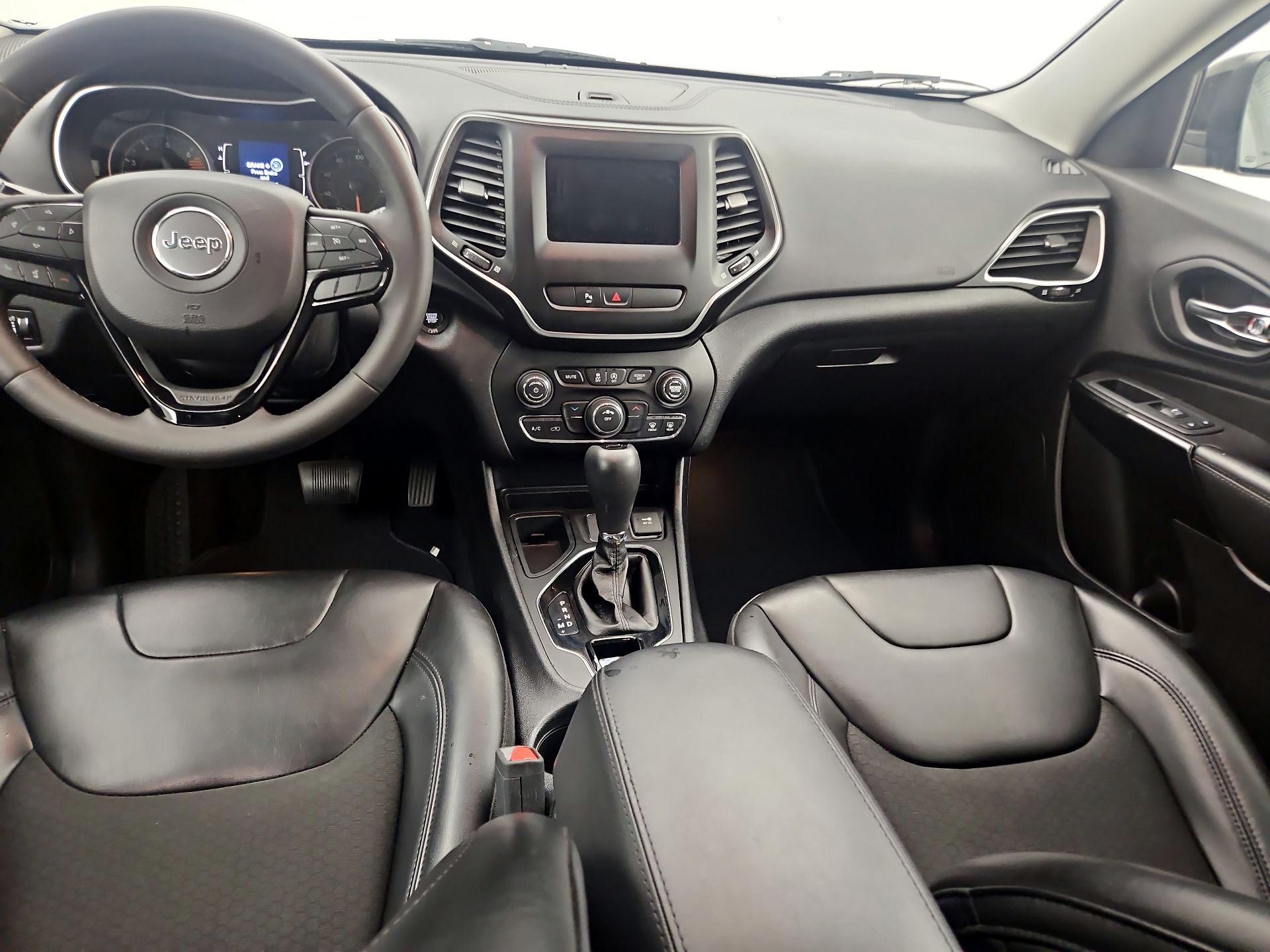 Thumbnail: 2020 Jeep Cherokee - 9