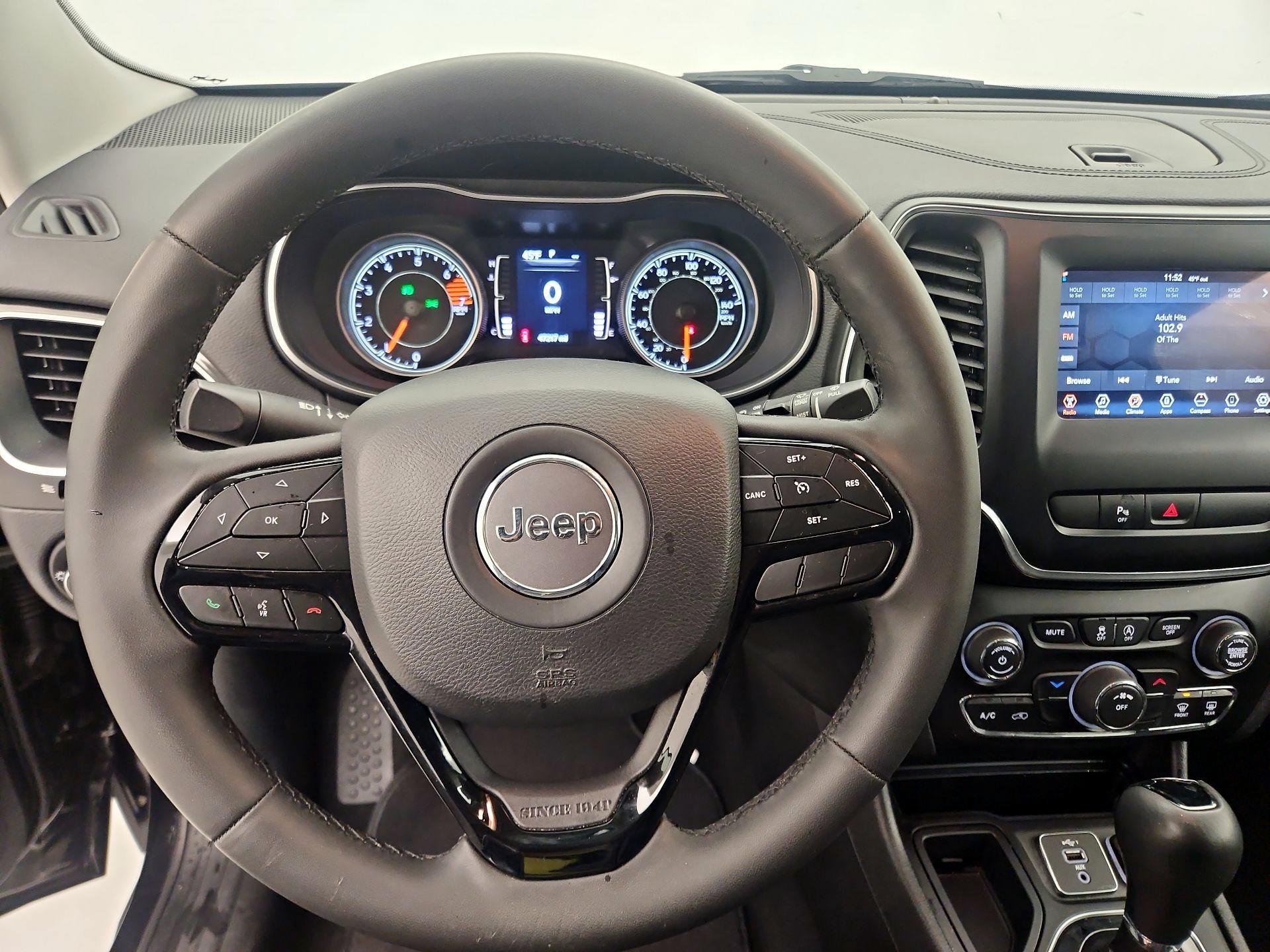 Thumbnail: 2020 Jeep Cherokee - 10