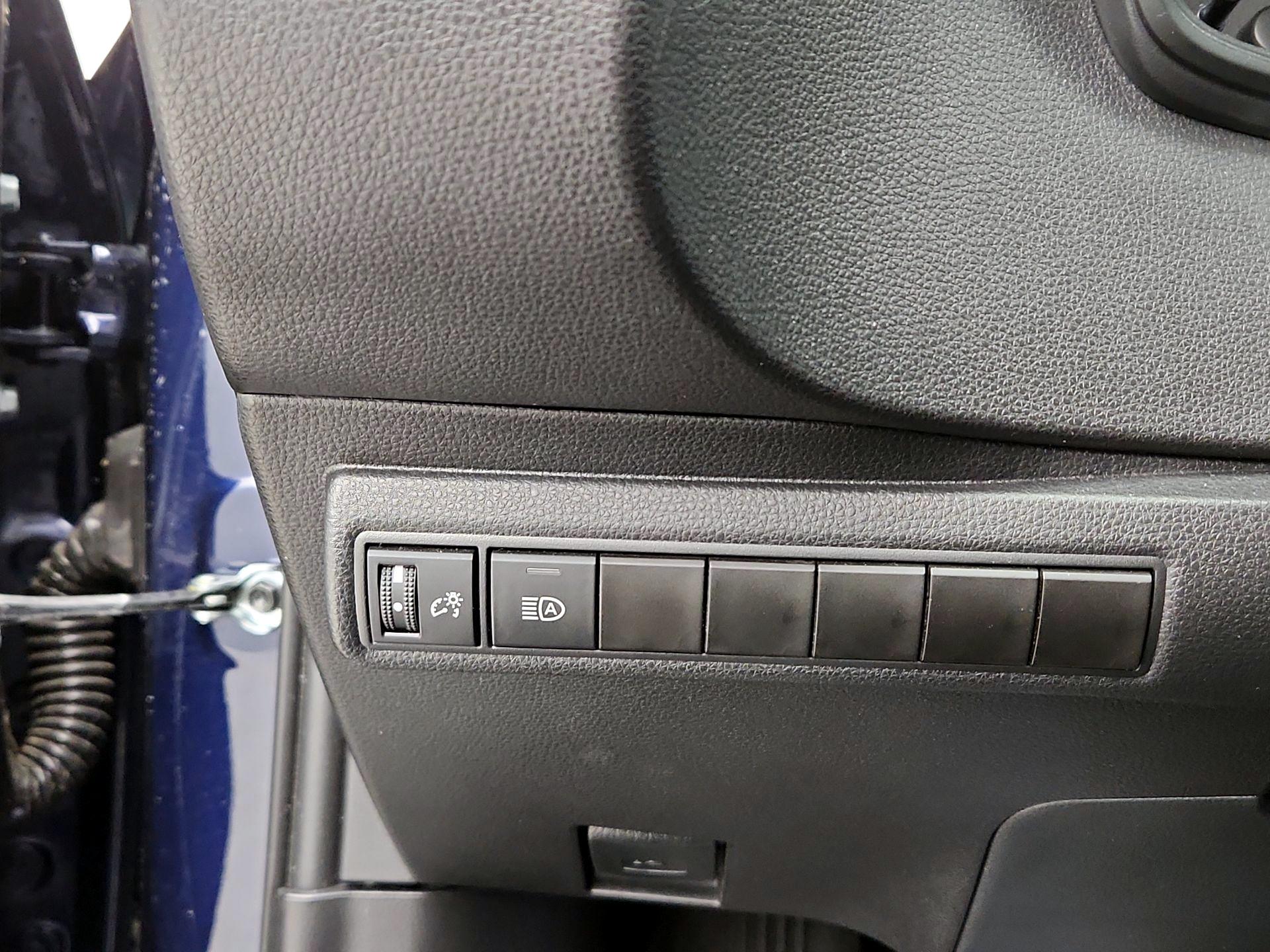 Thumbnail: 2023 Toyota Corolla - 13