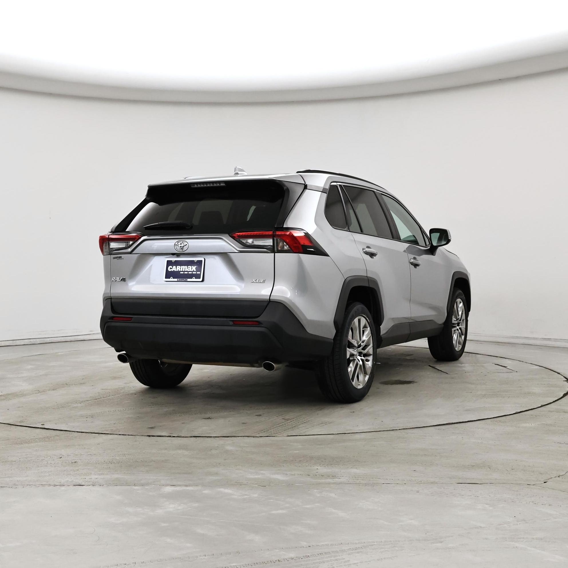 Thumbnail: 2020 Toyota RAV4 - 8