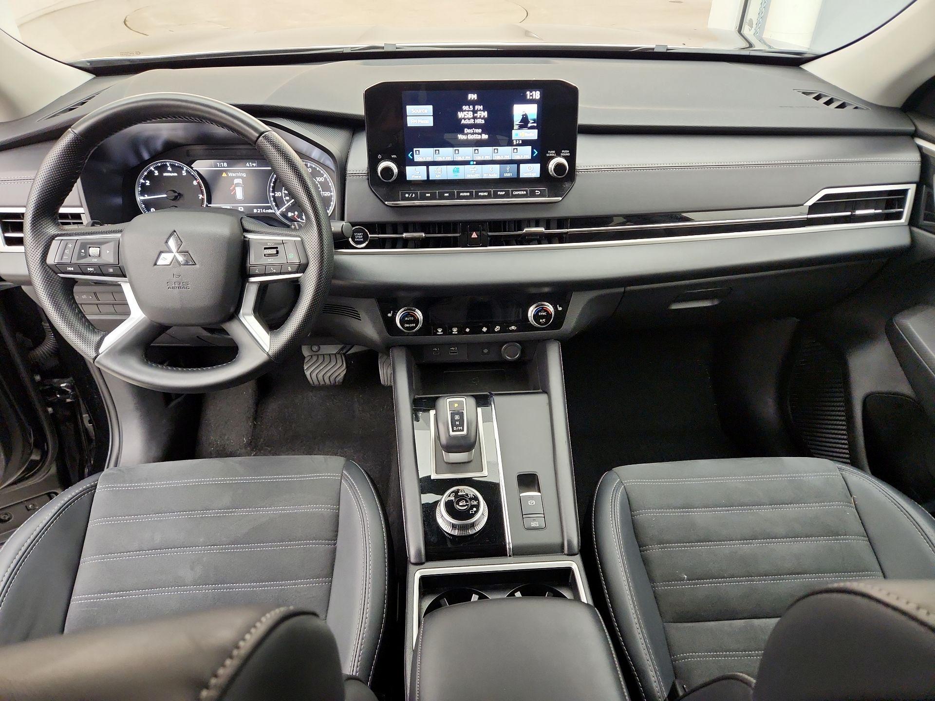 Thumbnail: 2024 Mitsubishi Outlander - 9