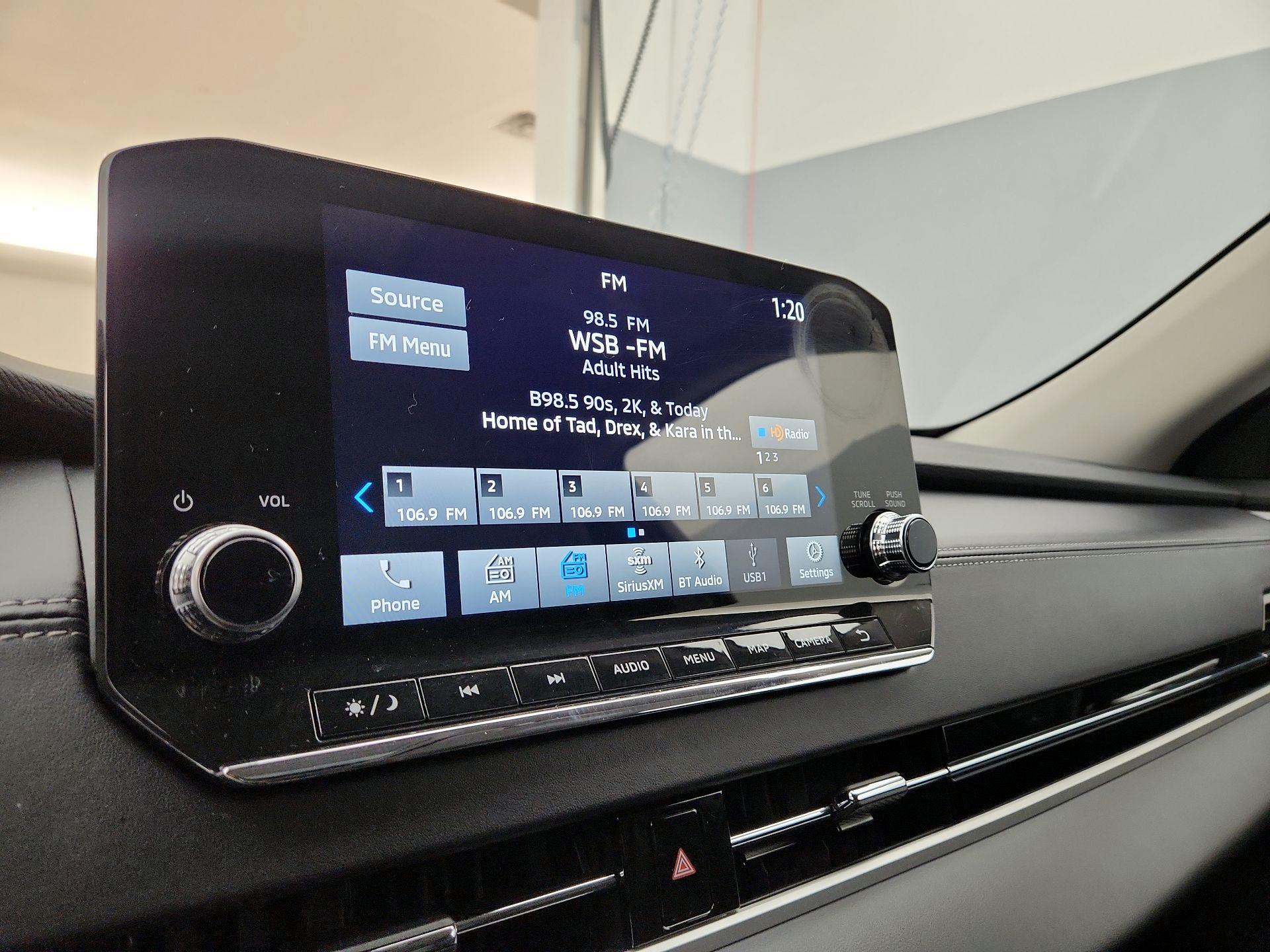 Thumbnail: 2024 Mitsubishi Outlander - 16