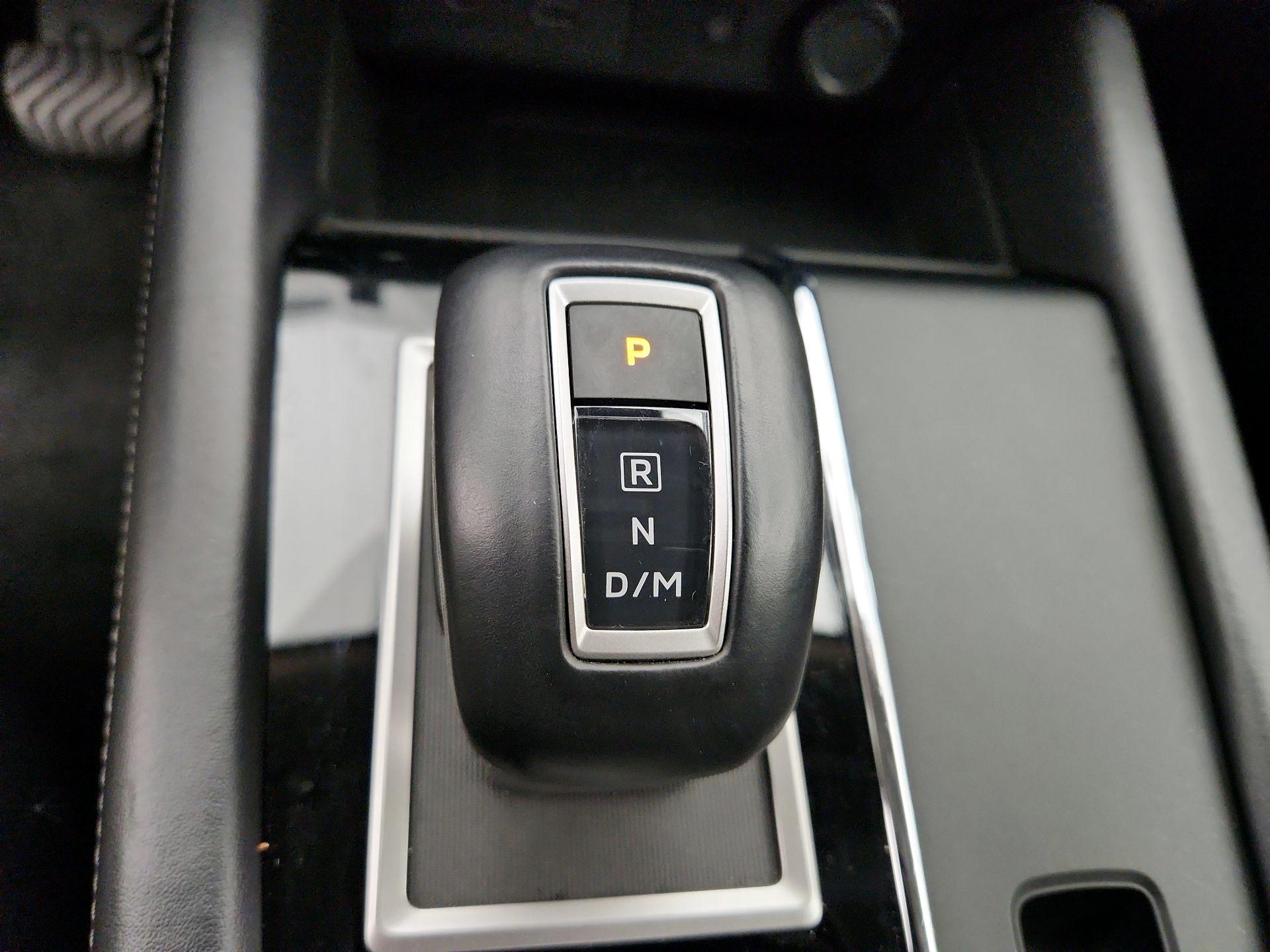 Thumbnail: 2024 Mitsubishi Outlander - 18