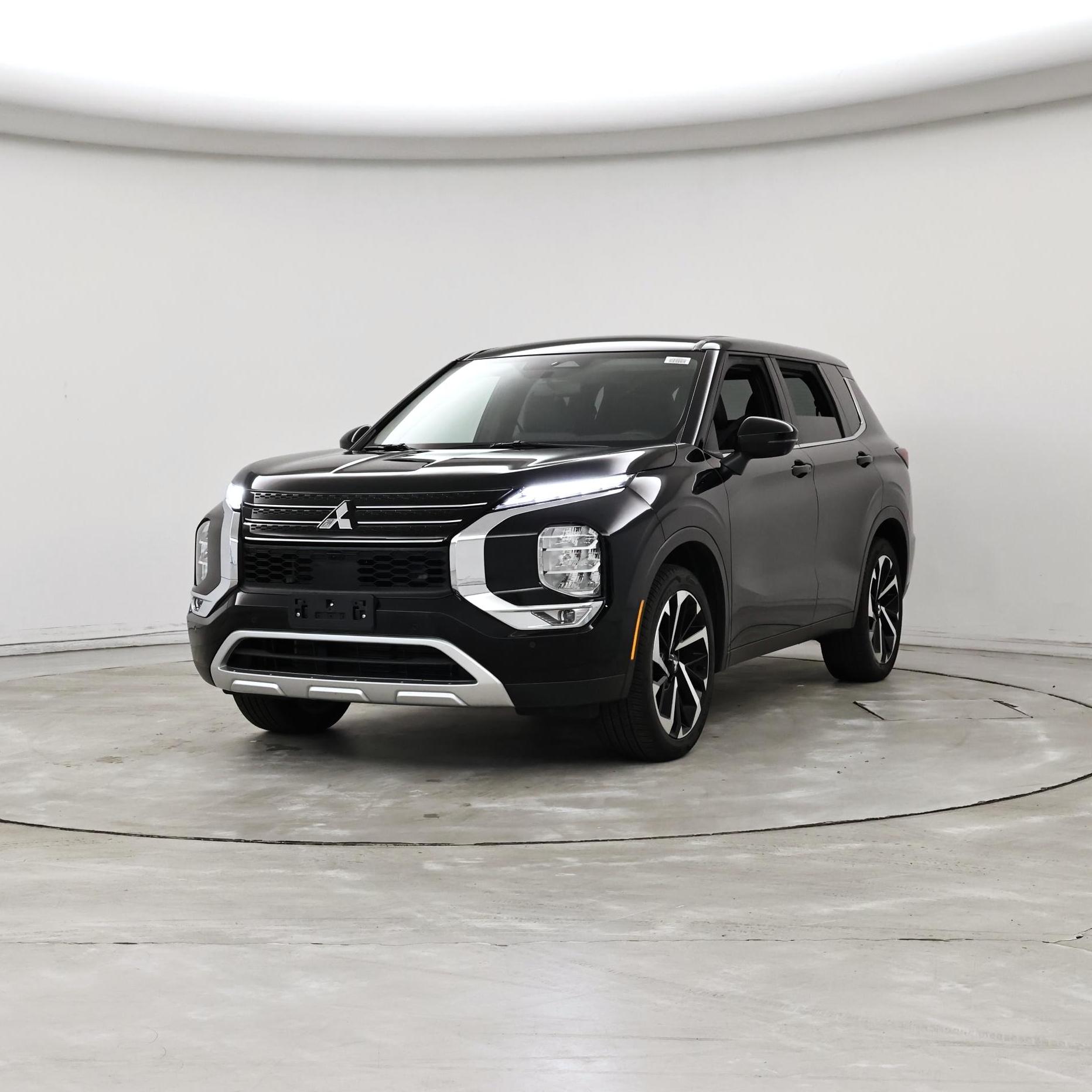 Thumbnail: 2024 Mitsubishi Outlander - 4