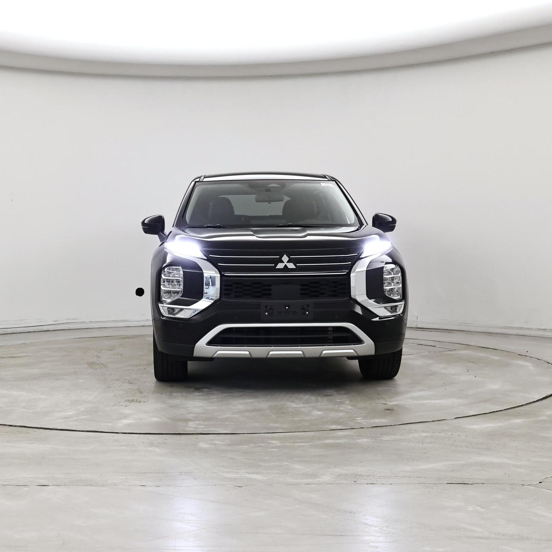 Thumbnail: 2024 Mitsubishi Outlander - 5