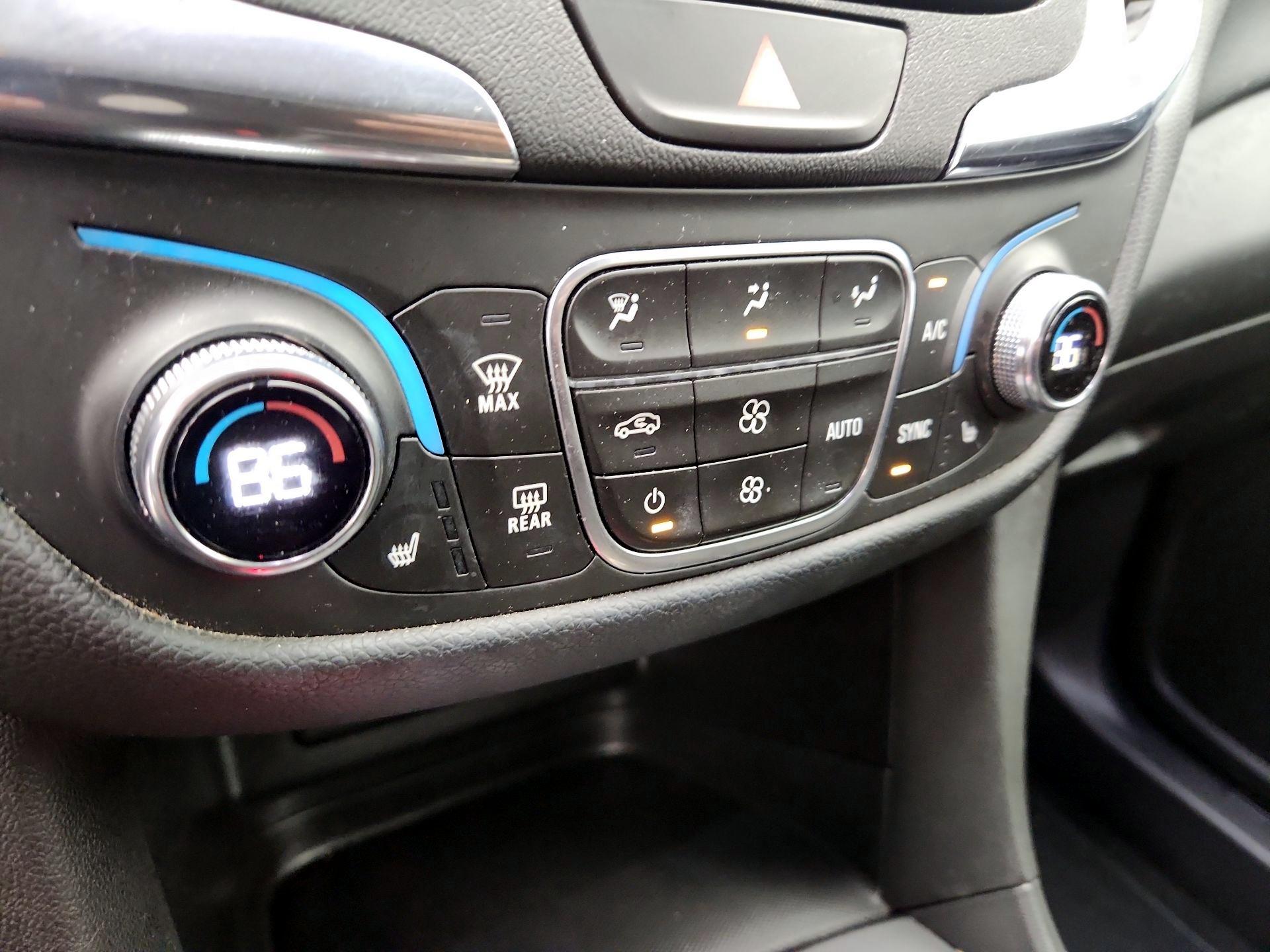 Thumbnail: 2020 Chevrolet Equinox - 16